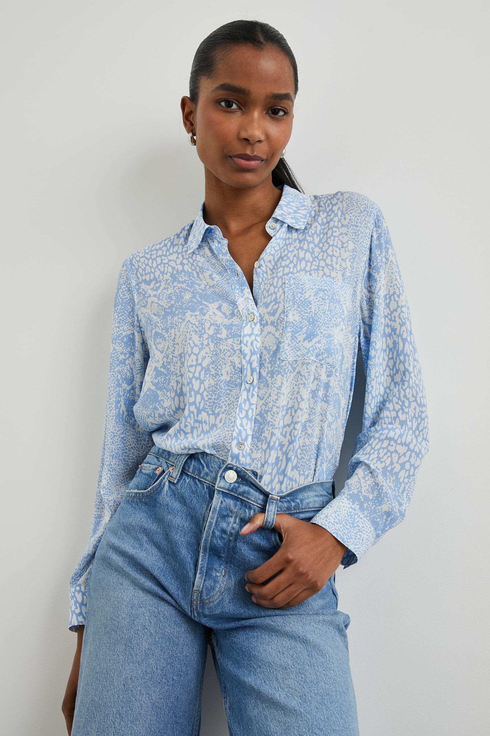 JOSEPHINE SHIRT - AQUA MIXED ANIMALS