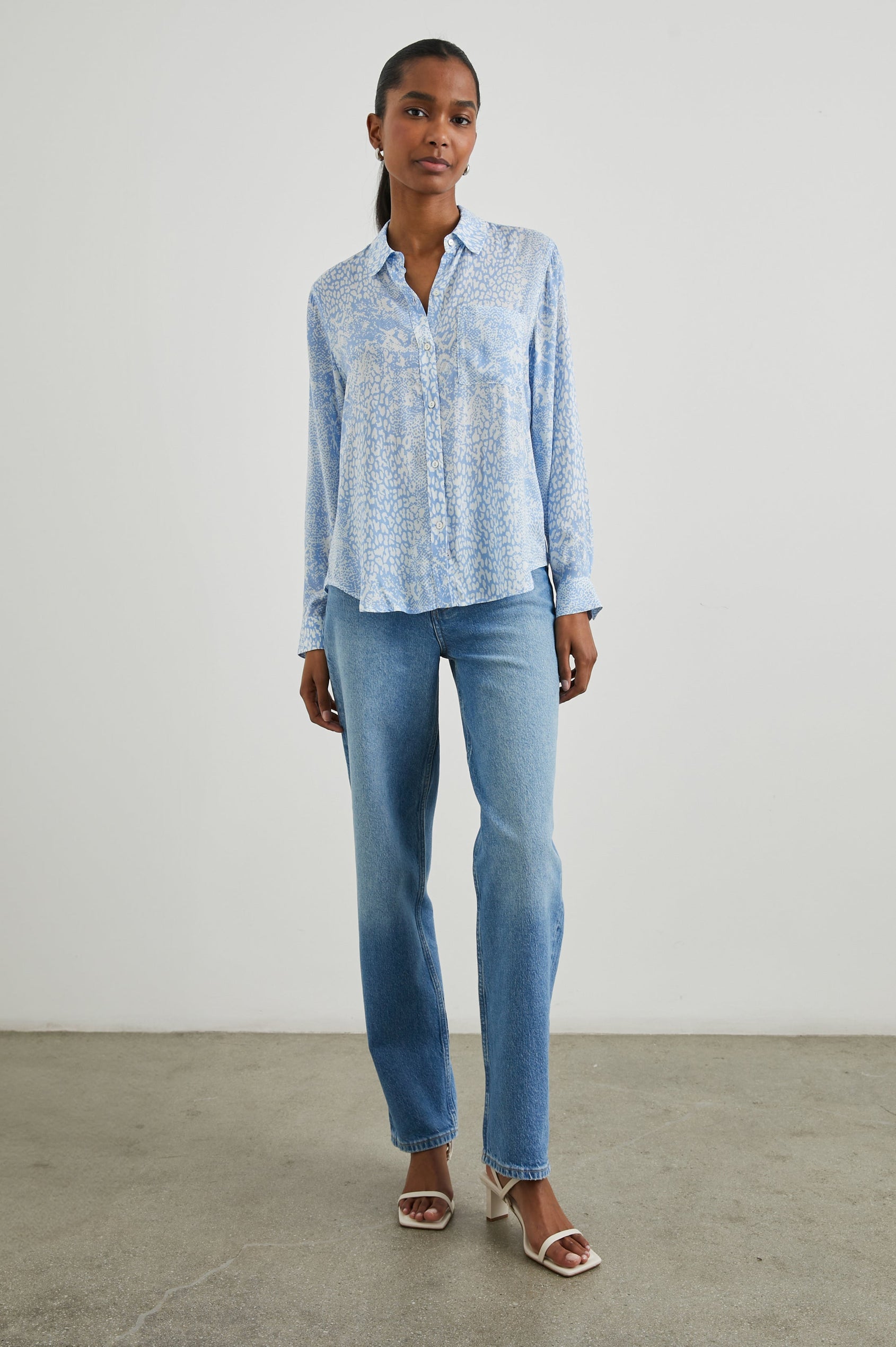 JOSEPHINE SHIRT - AQUA MIXED ANIMALS - SIDE BODY