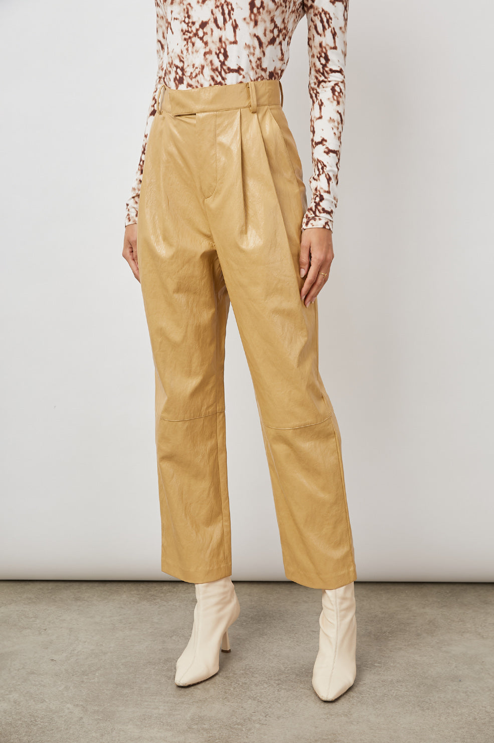 JO PANT CAFE - FRONT BODY