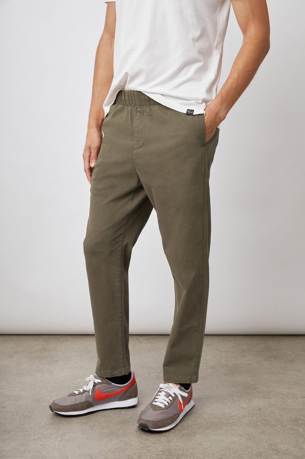 JULIAN DARK OLIVE PANT- SIDE