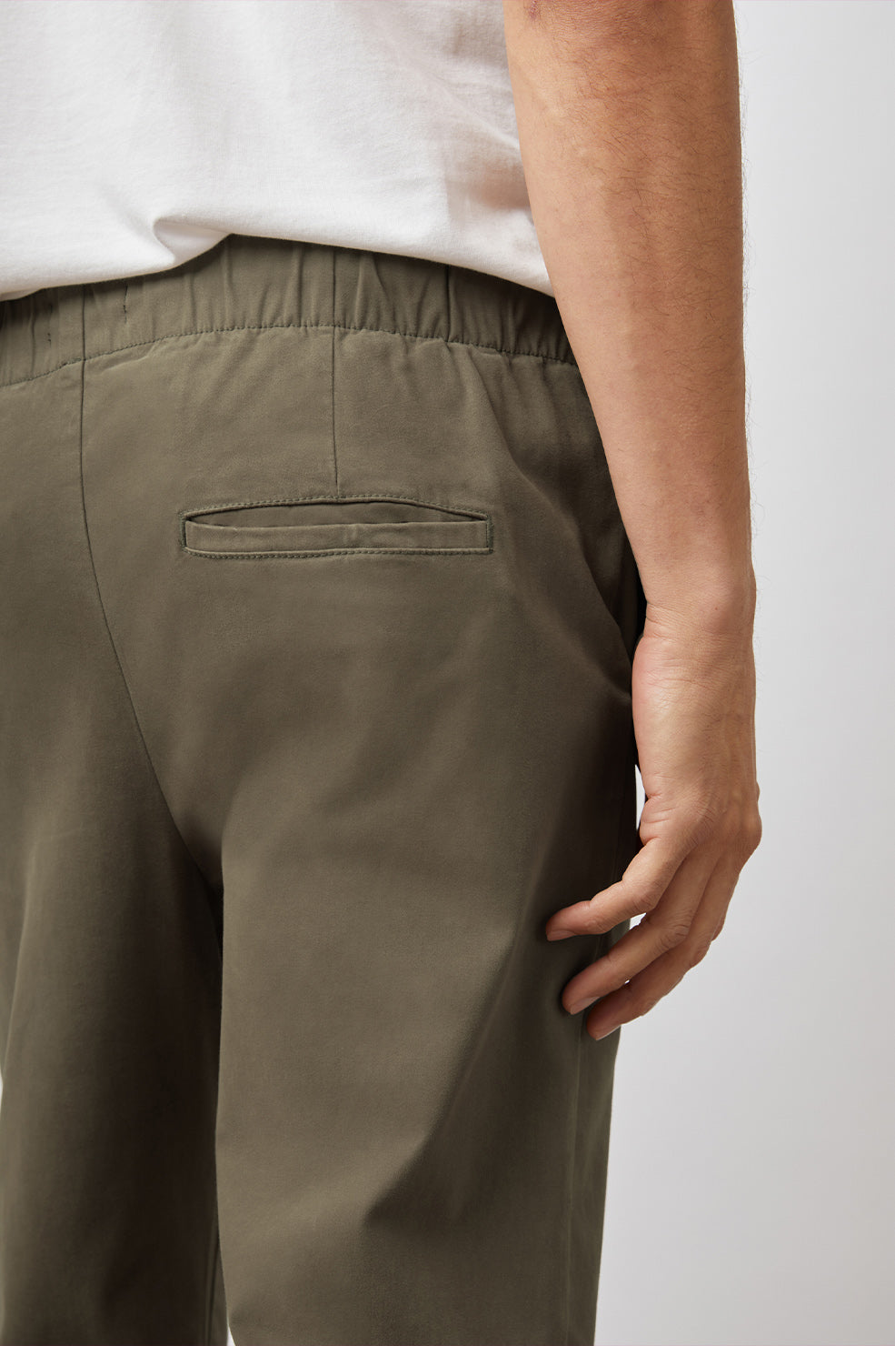 JULIAN DARK OLIVE PANT- BACK BODY
