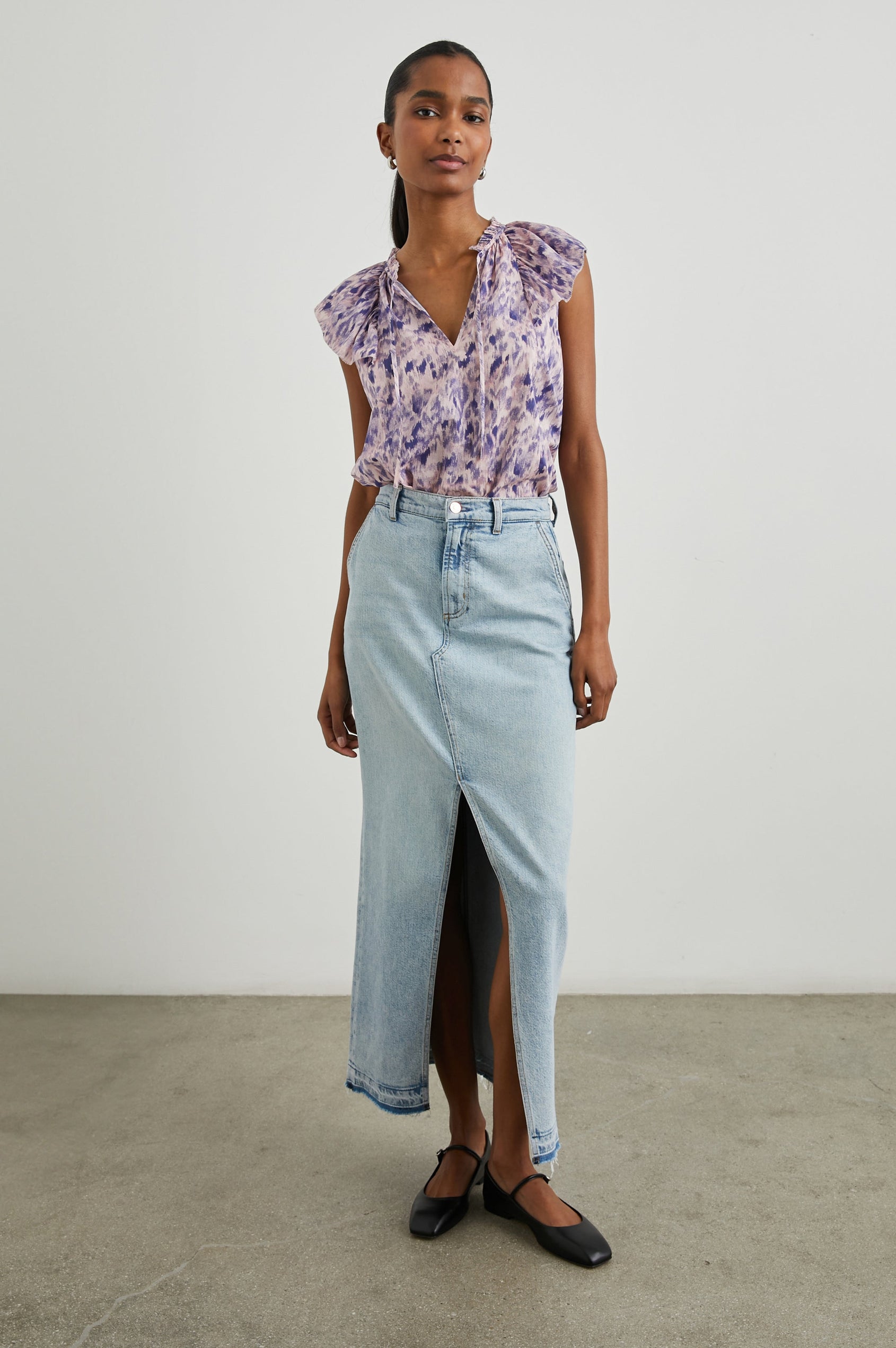 KARYSA-PINK-IKAT-FULL FRONT BODY ANGLE