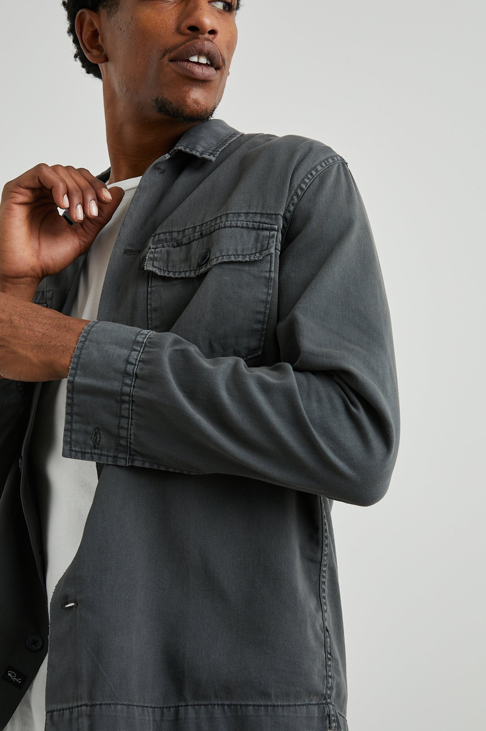 KEROUAC CHARCOAL SHIRT JACKET - DETAIL OF ARMS