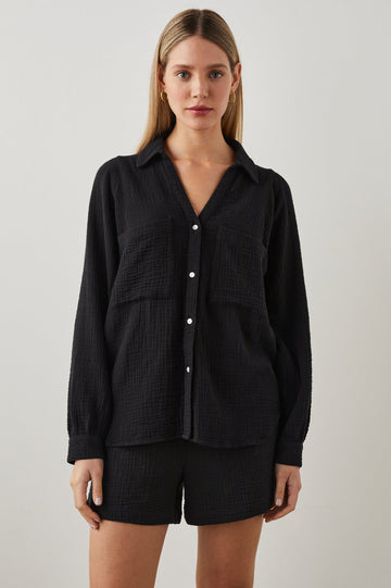 LAUREN SHIRT BLACK - FRONT UNTUCKED