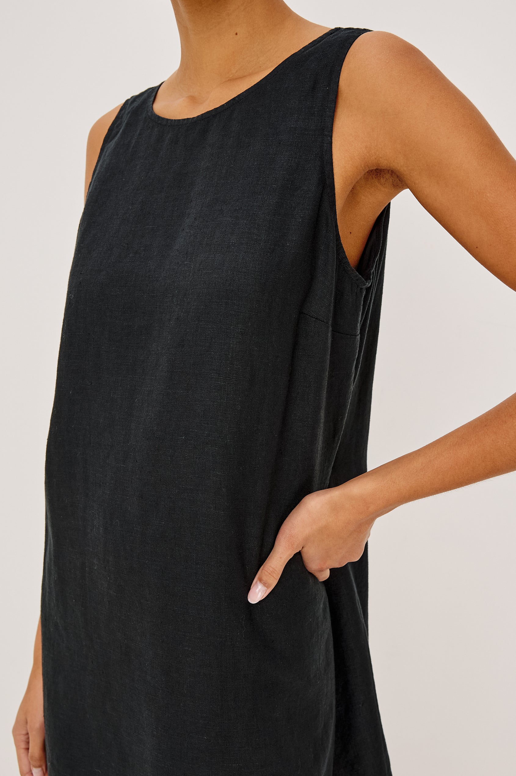 LINDSEY DRESS - BLACK