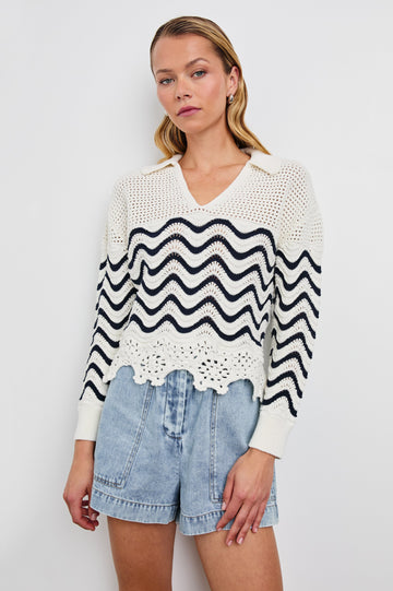 LOUISE-WAVE-STRIPE-FRONT