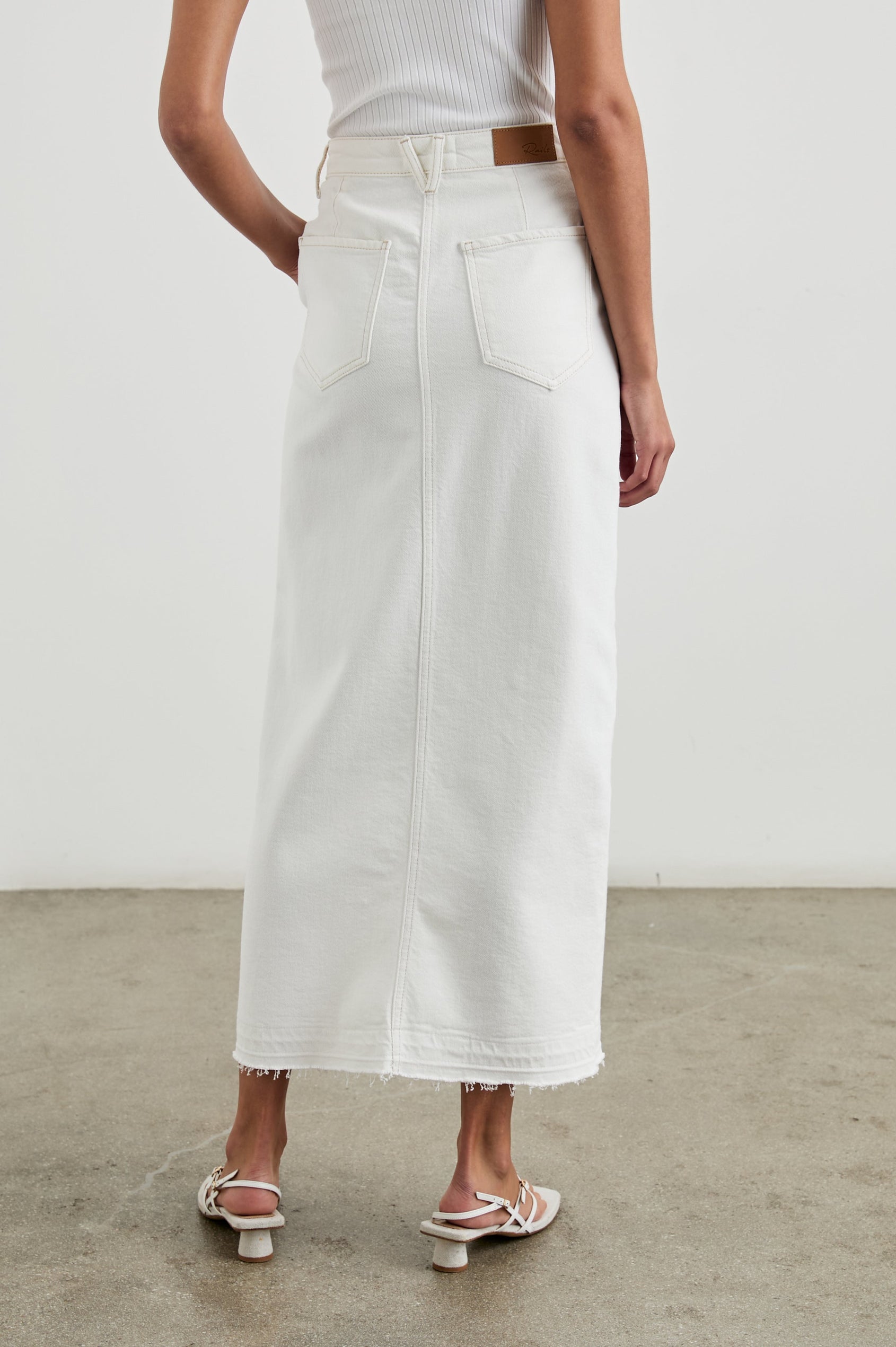 MANHATTAN SKIRT - ECRU - BACK BODY