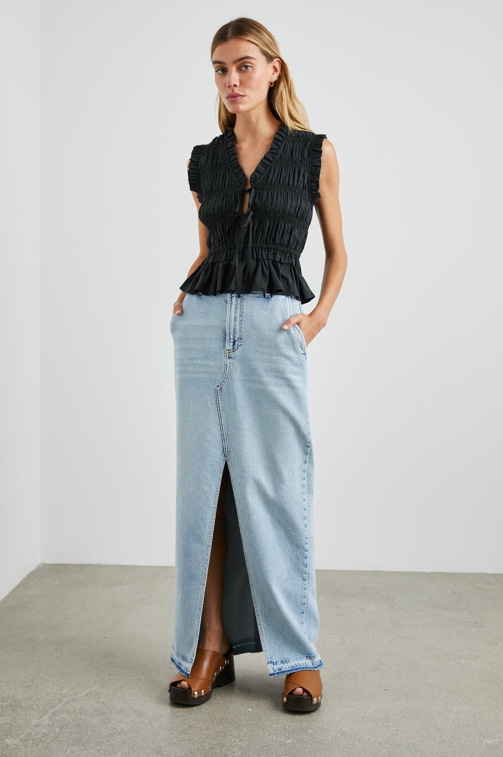 MANHATTAN-REEF-LET-DOWN-HEM-FULL FRONT BODY