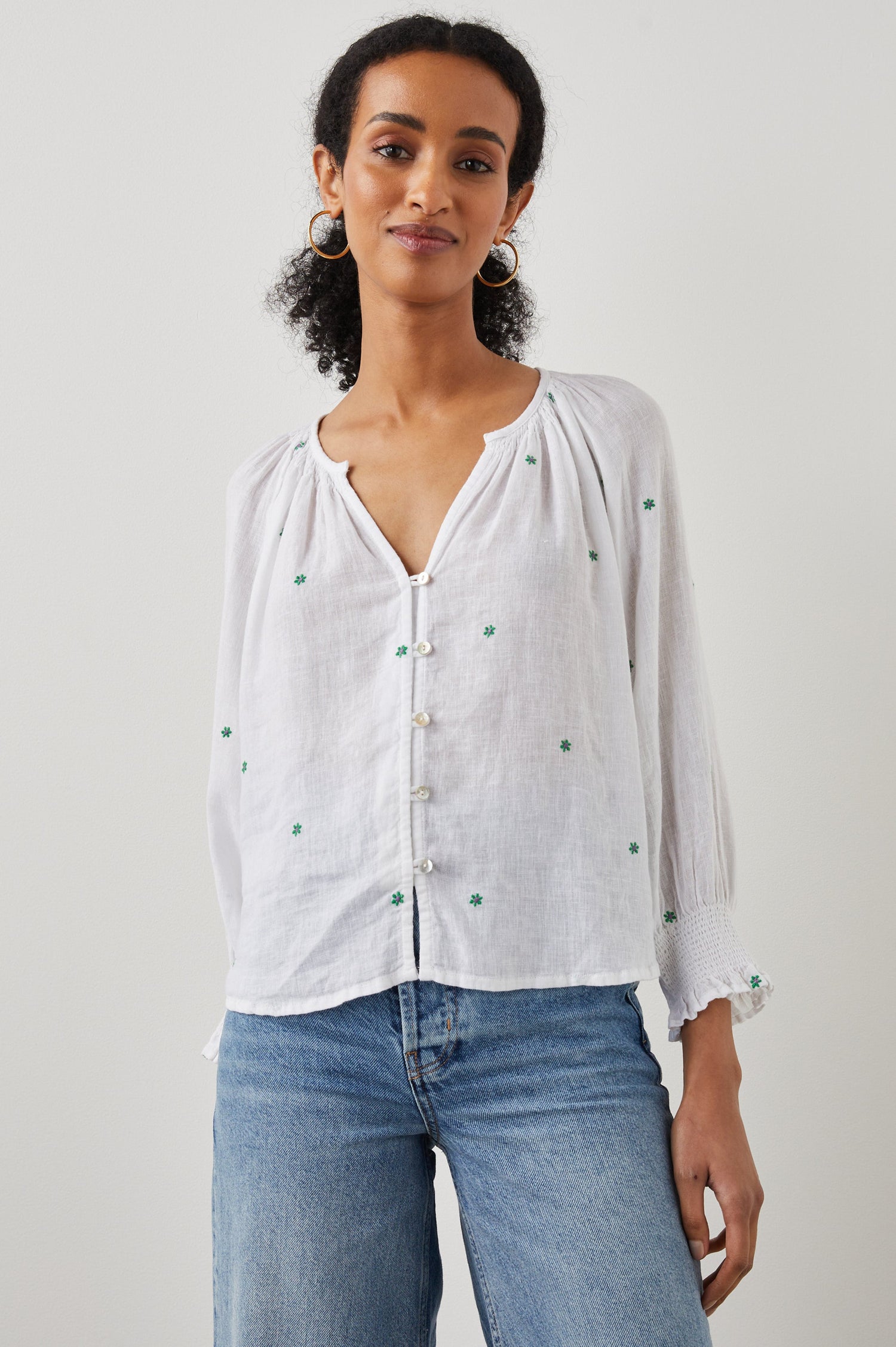 MARIAH TOP GREEN DAISY EMBROIDERY - FRONT BODY