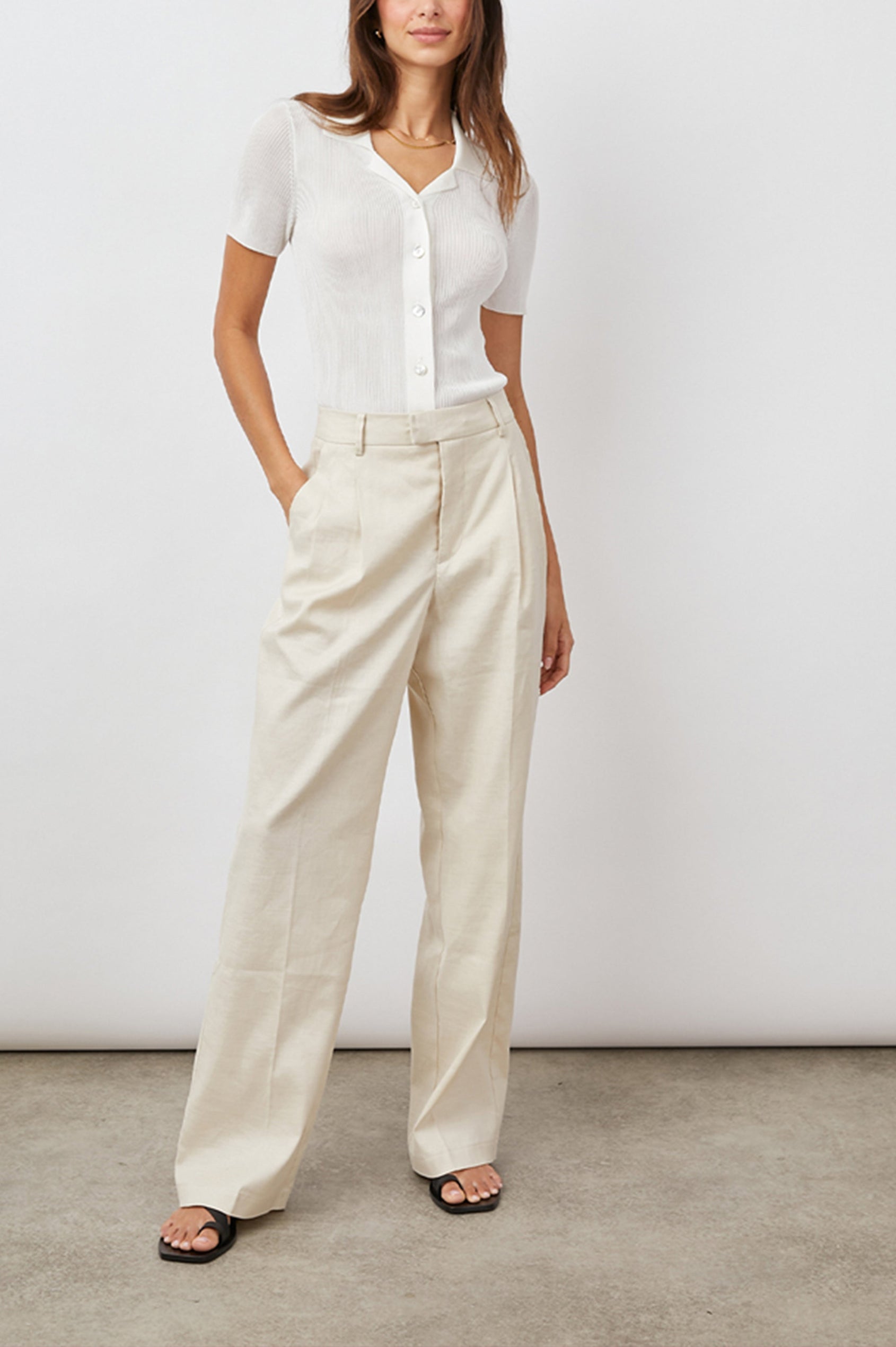 MARNIE-SAND-FRONT FULL BODY HAND IN POCKET