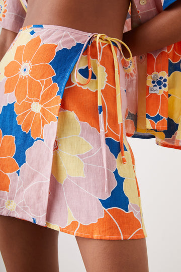 MATEO SKIRT FLOWER POWER - TIE DETAILS