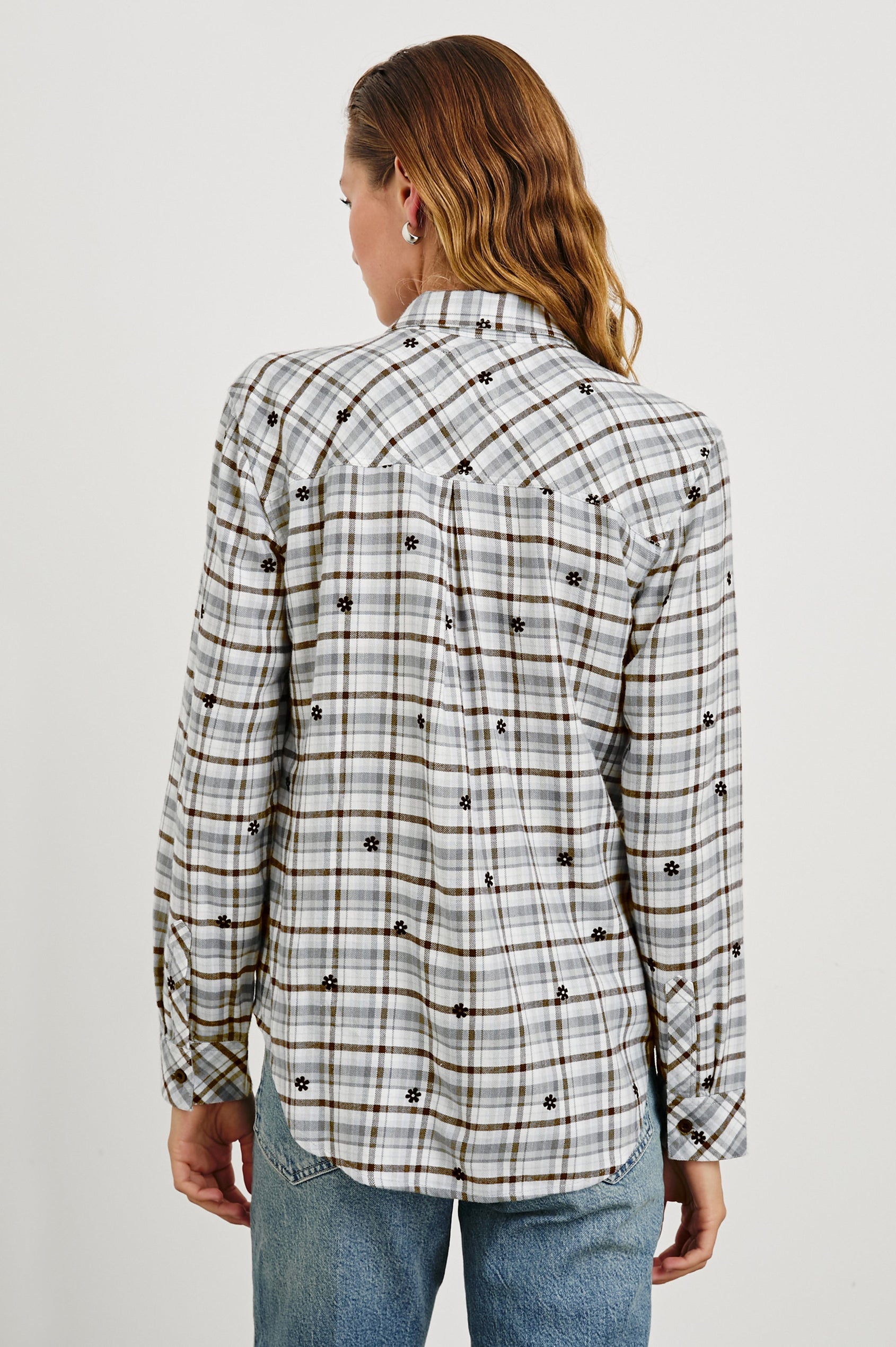 MILO-STONE-FLOCKED-DAISIES-BACK