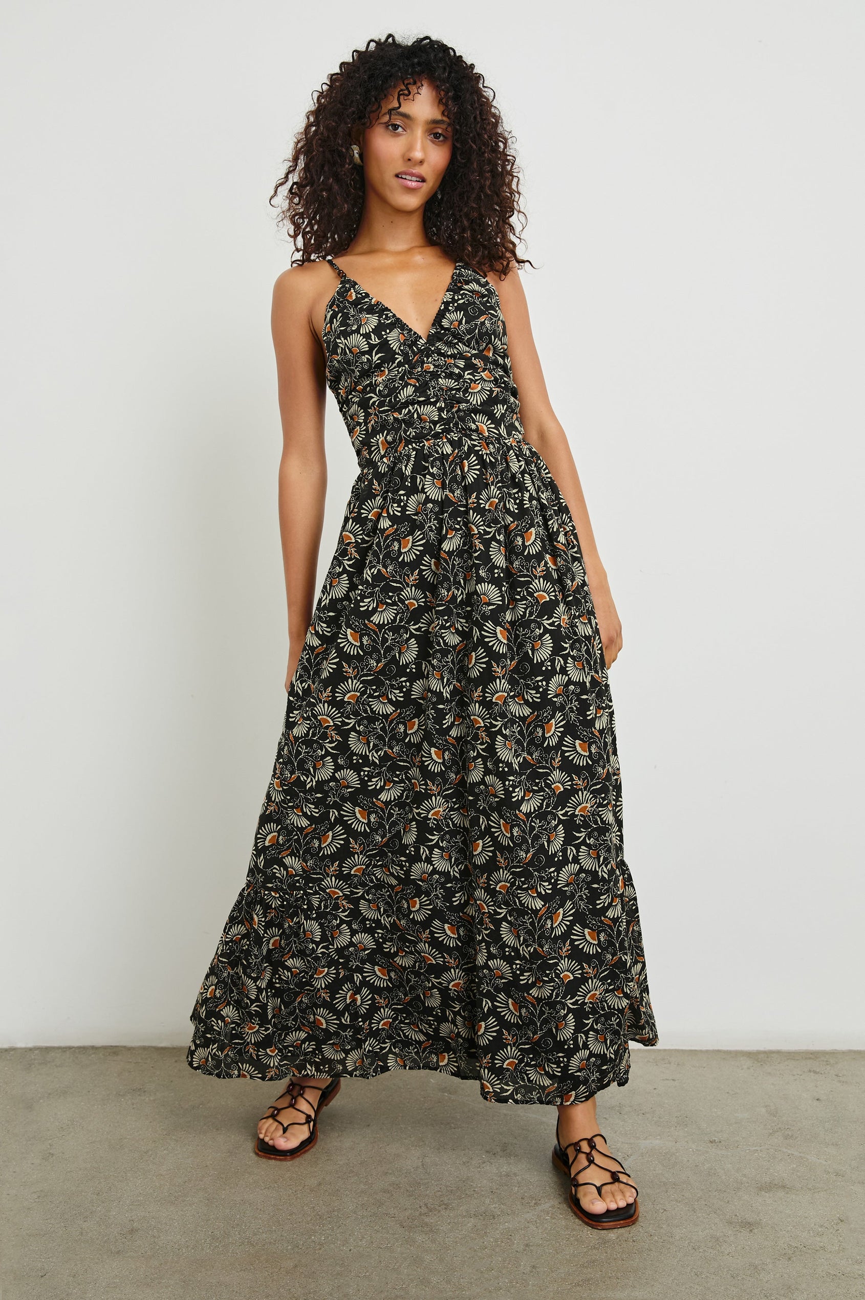 PALM-CASSIA-FULL FRONT BODY ANGLE