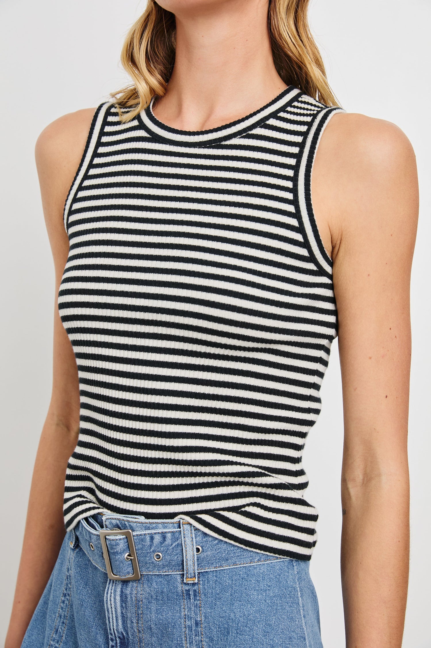 RACER-TANK-BLACK-BIRCH-STRIPE-DETAIL
