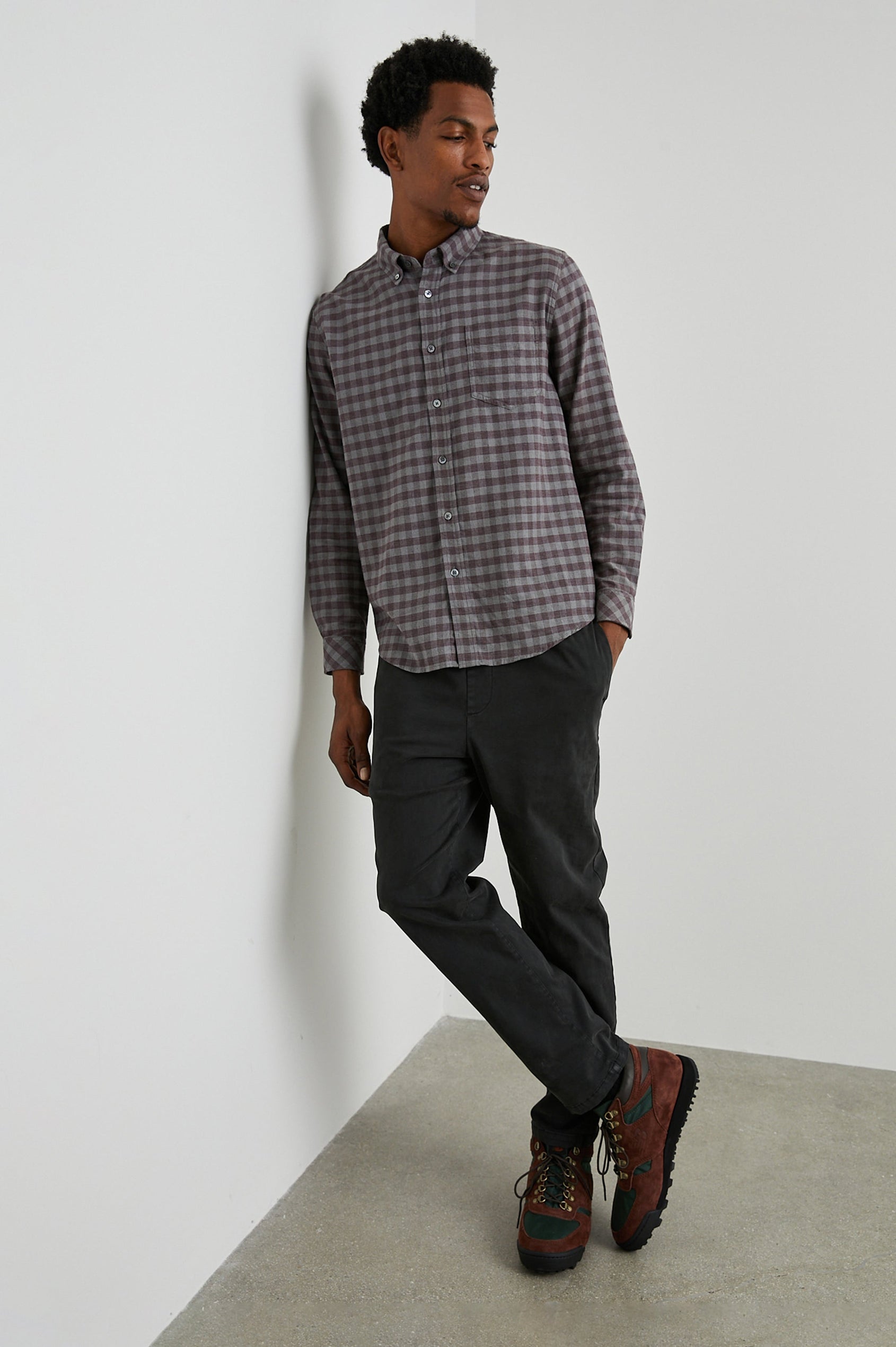 REID-LAVA-SAGE-FRONT FULL BODY ANGLE