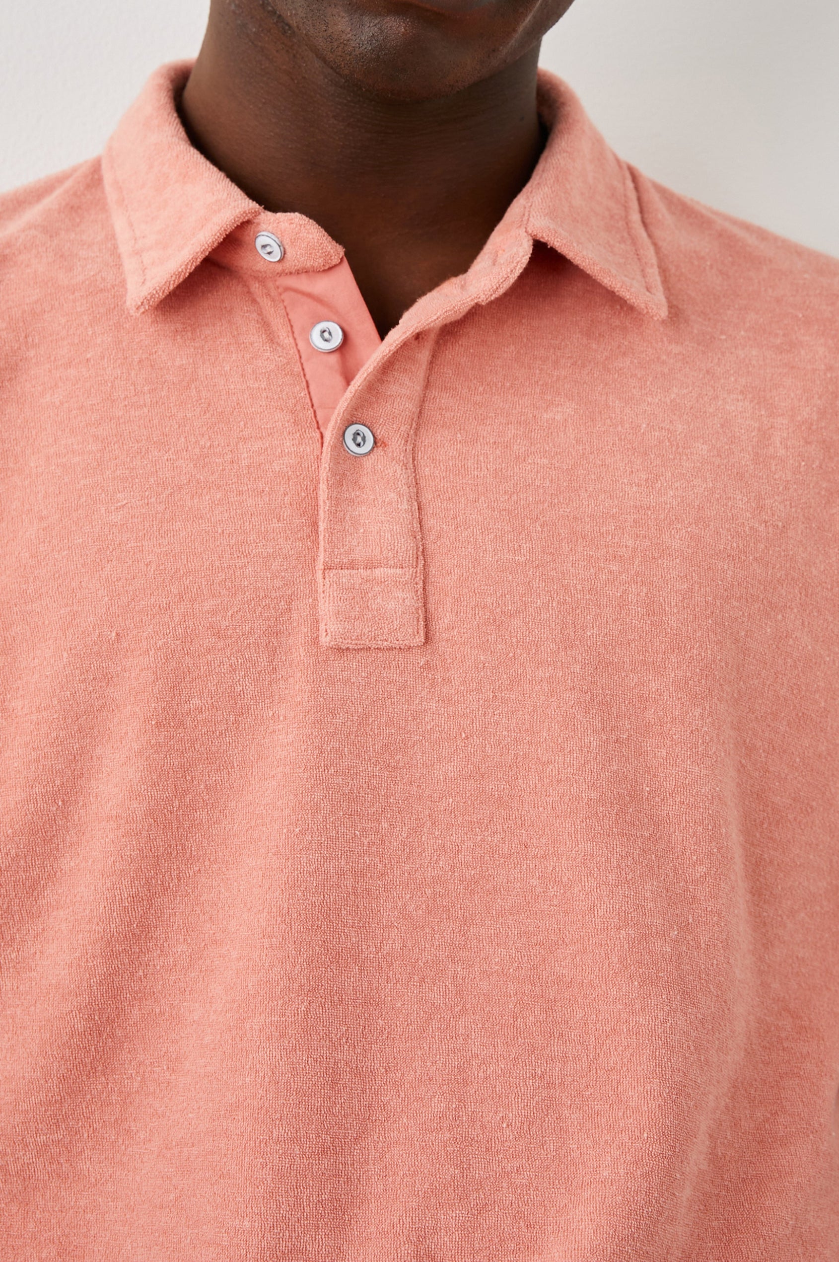 RHEN POLO SHIRT - DRAGON FRUIT - FRONT DETAILS