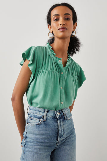 RUTHIE TOP BASIL - FRONT TUCKED IN