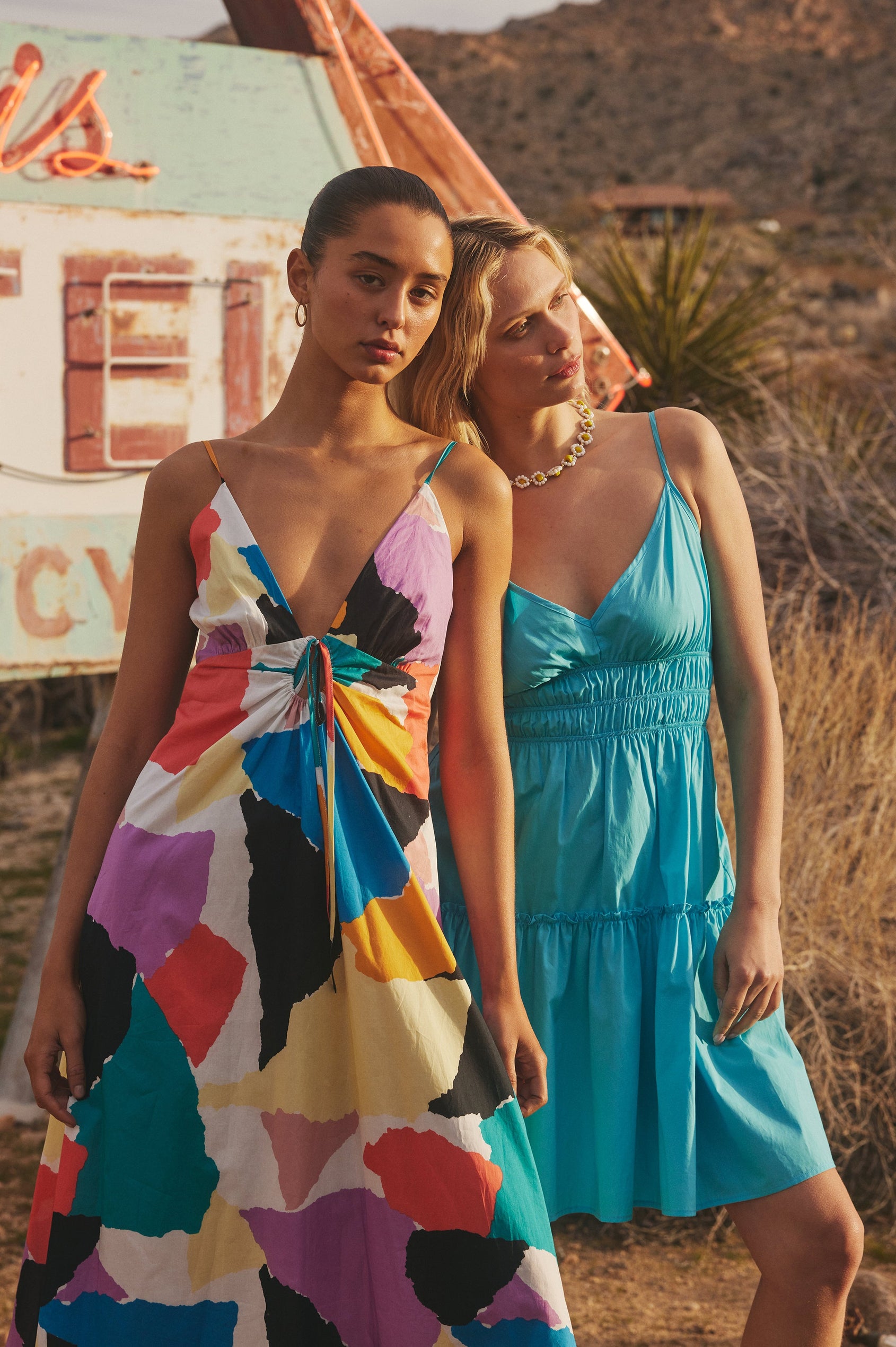 SABINA SUMMER COLOR BLOCK - EDITORIAL