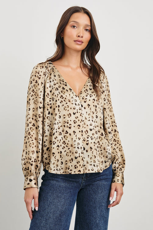 SANDRA-CHAMPAGNE-LEOPARD-FRONT