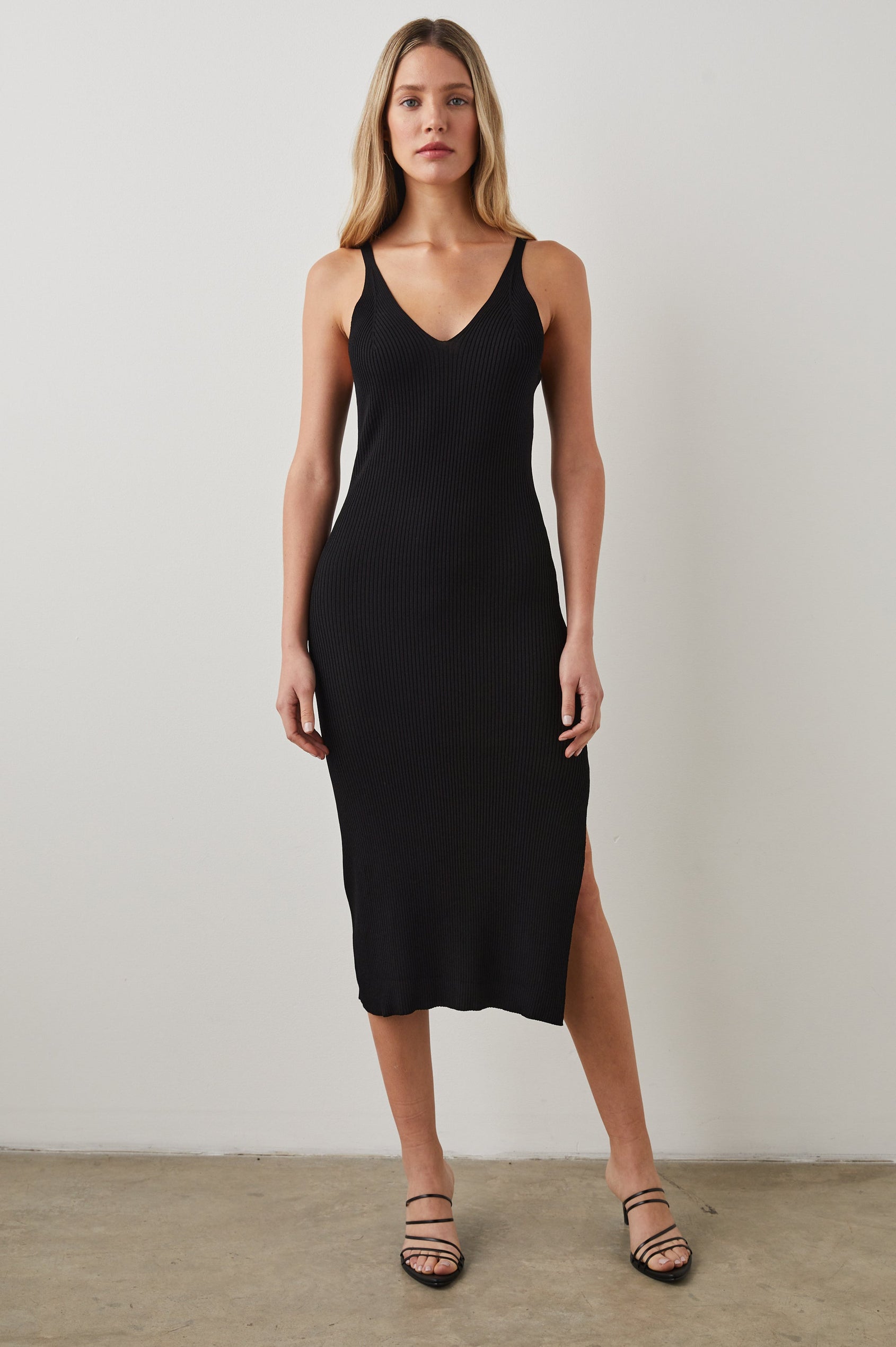 SHELBY DRESS BLACK - FRONT FULL BODY