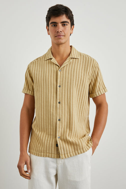 SINCLAIR SHIRT - JUTE - FRONT BODY HAND IN POCKET