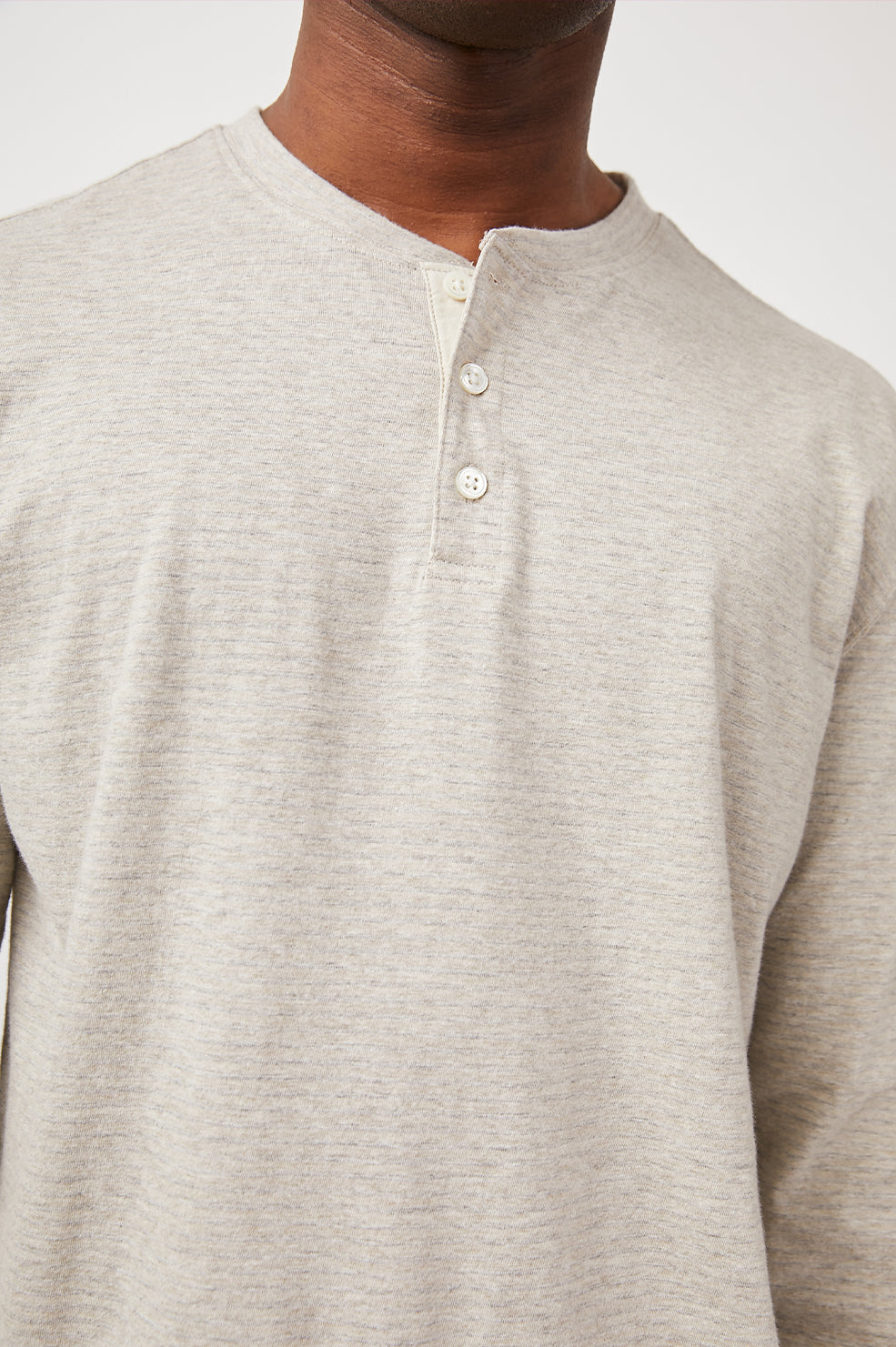 SKHI OAT MELANGE STRIPE HENLEY-DETAIL
