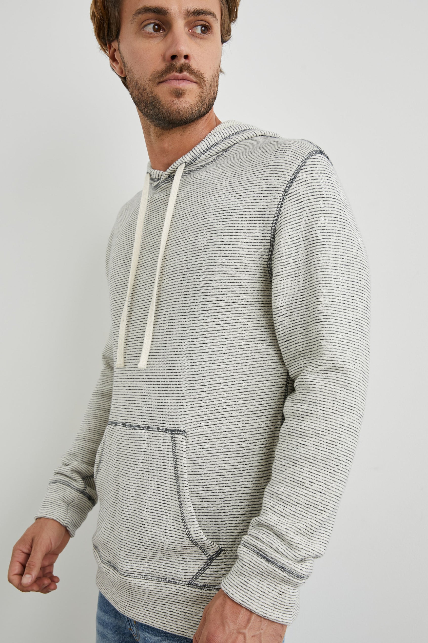 SMITH HOODIE CREAM NAVY STRIPE - SIDEBODY 