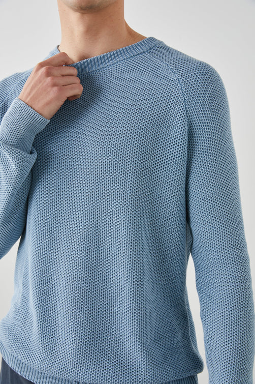 STERLING SWEATER SUNFADED BLUE - DETAIL