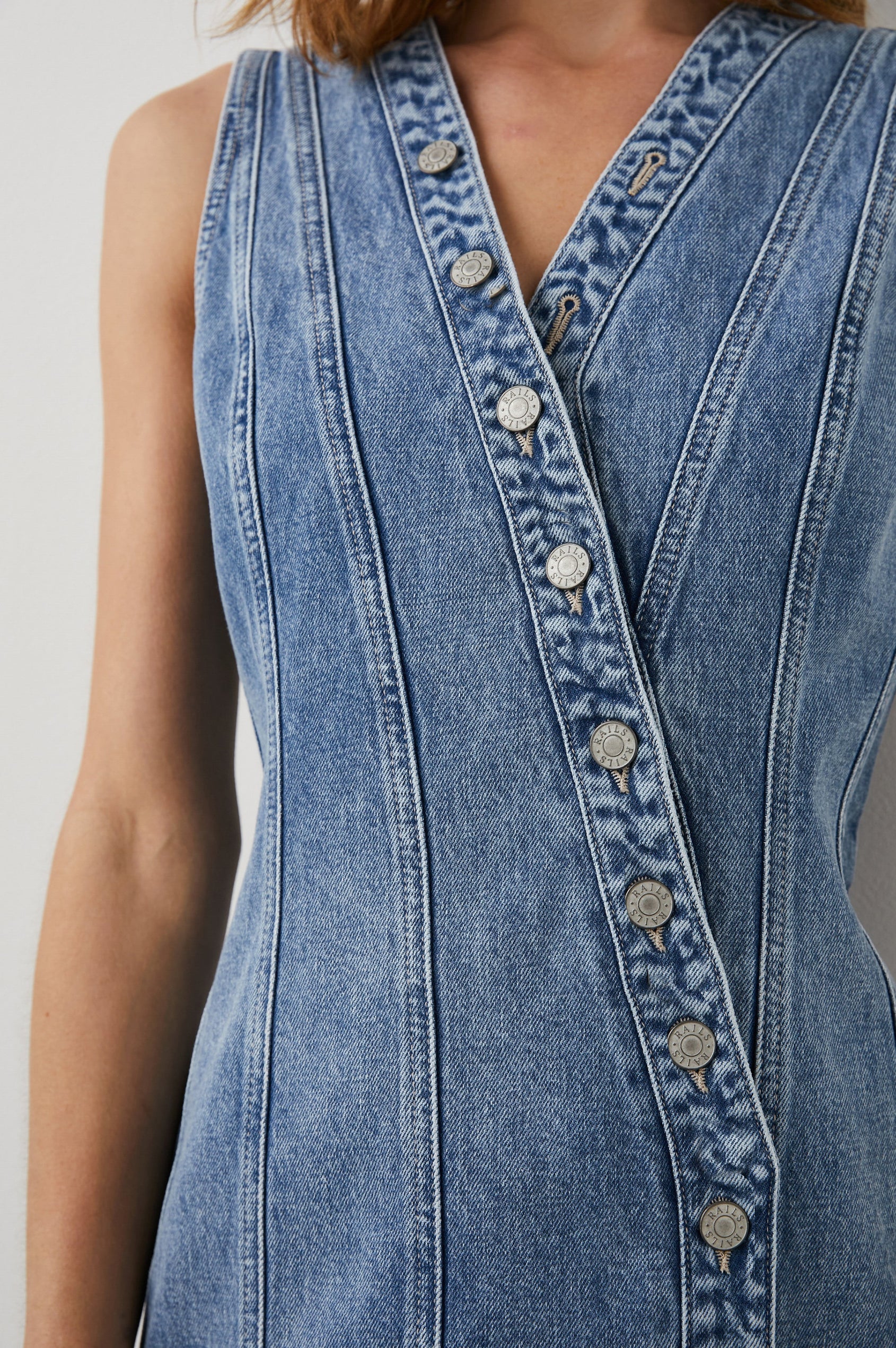 STRAND DRESS CASCADE - DETAIL