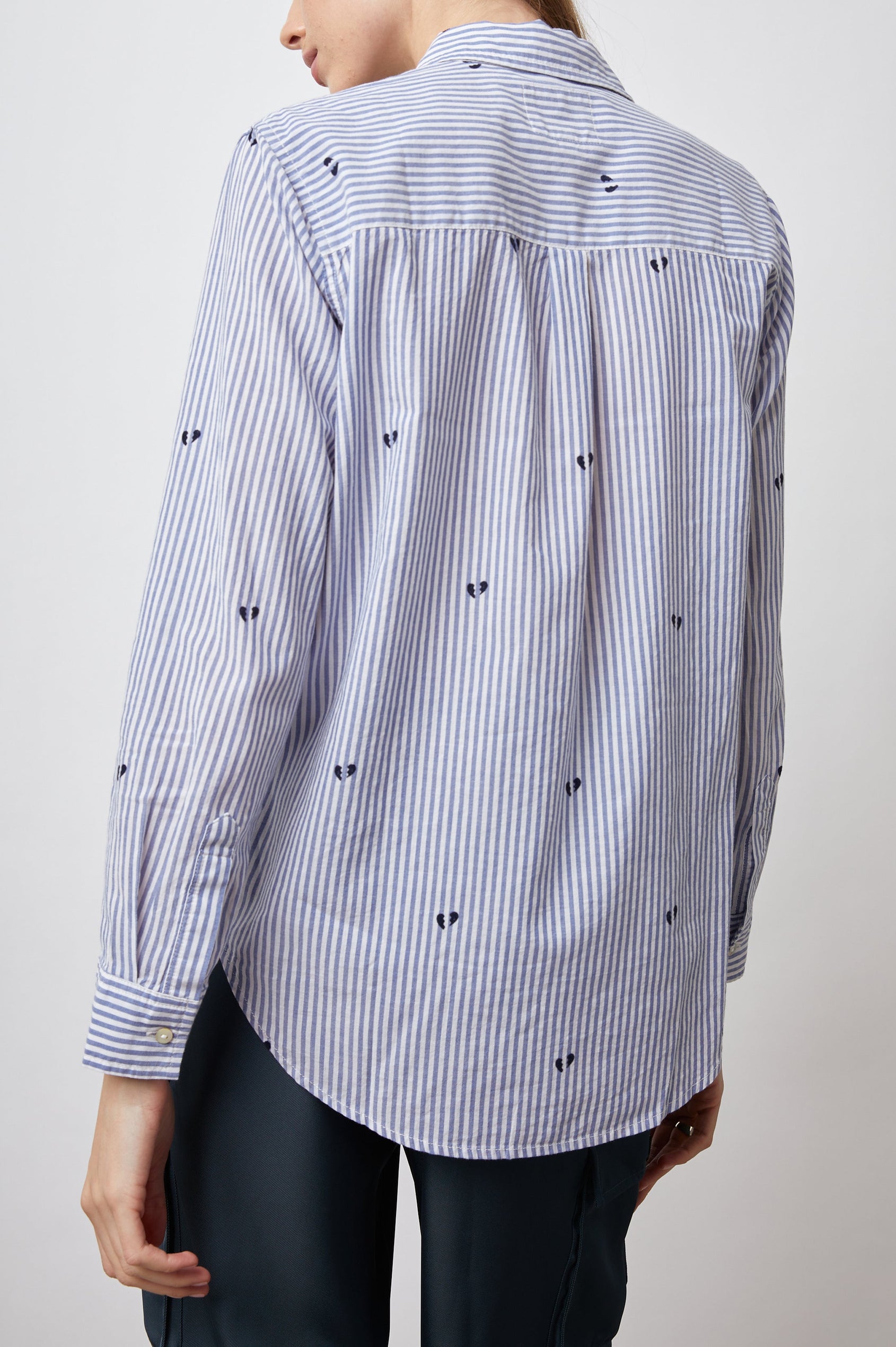 TAYLOR-BROKEN-HEARTS-BACK