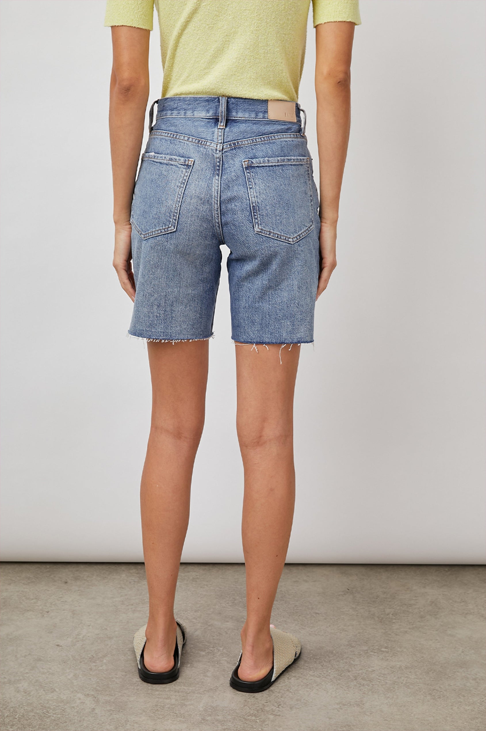 THE-BEACHWOOD-LAKE-FULL BACK BODY