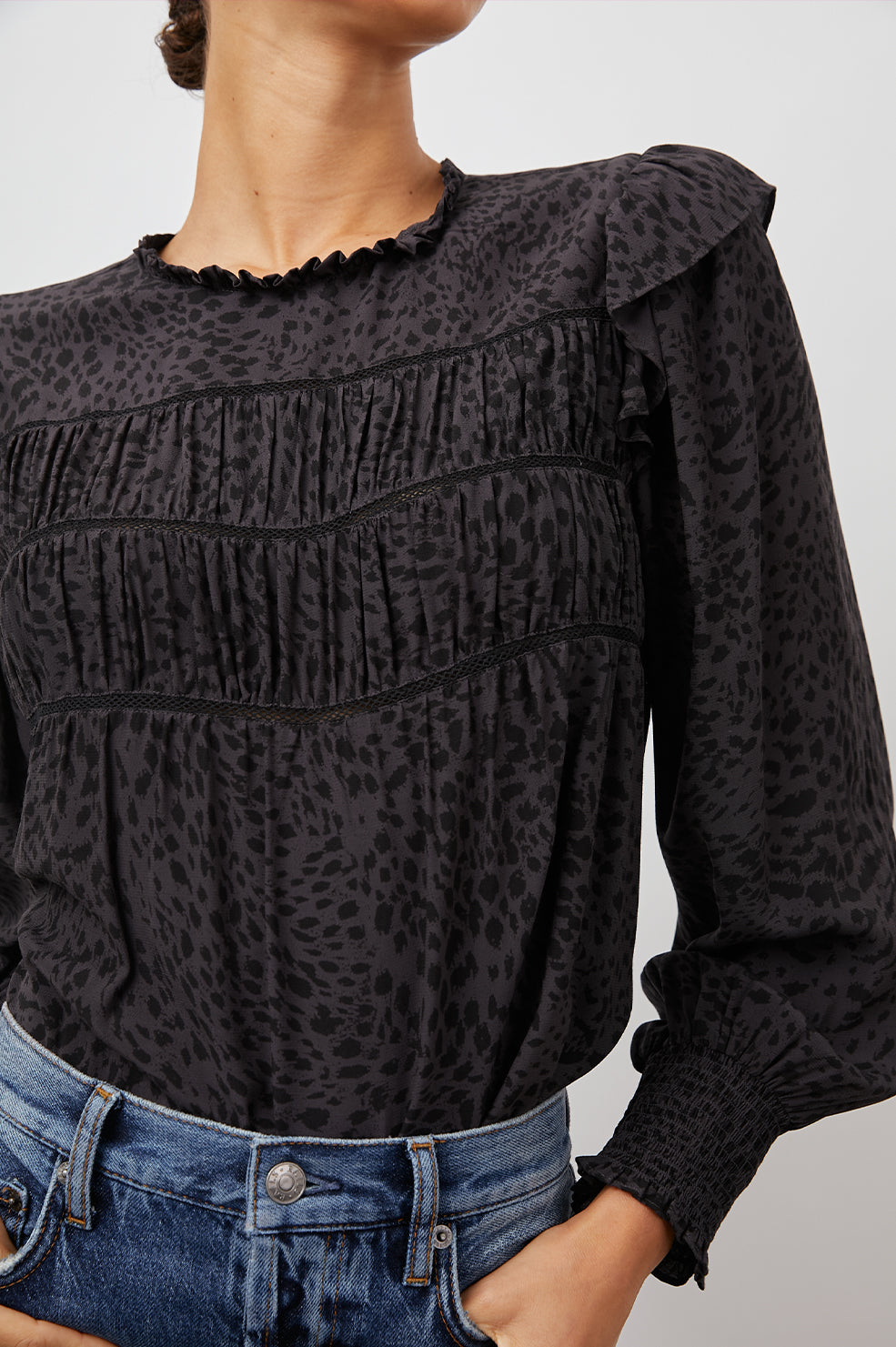 KADI SPOTTED SLATE TOP-DETAIL