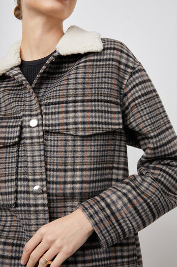 JARO ONYX TAUPE PINK COAT-DETAIL