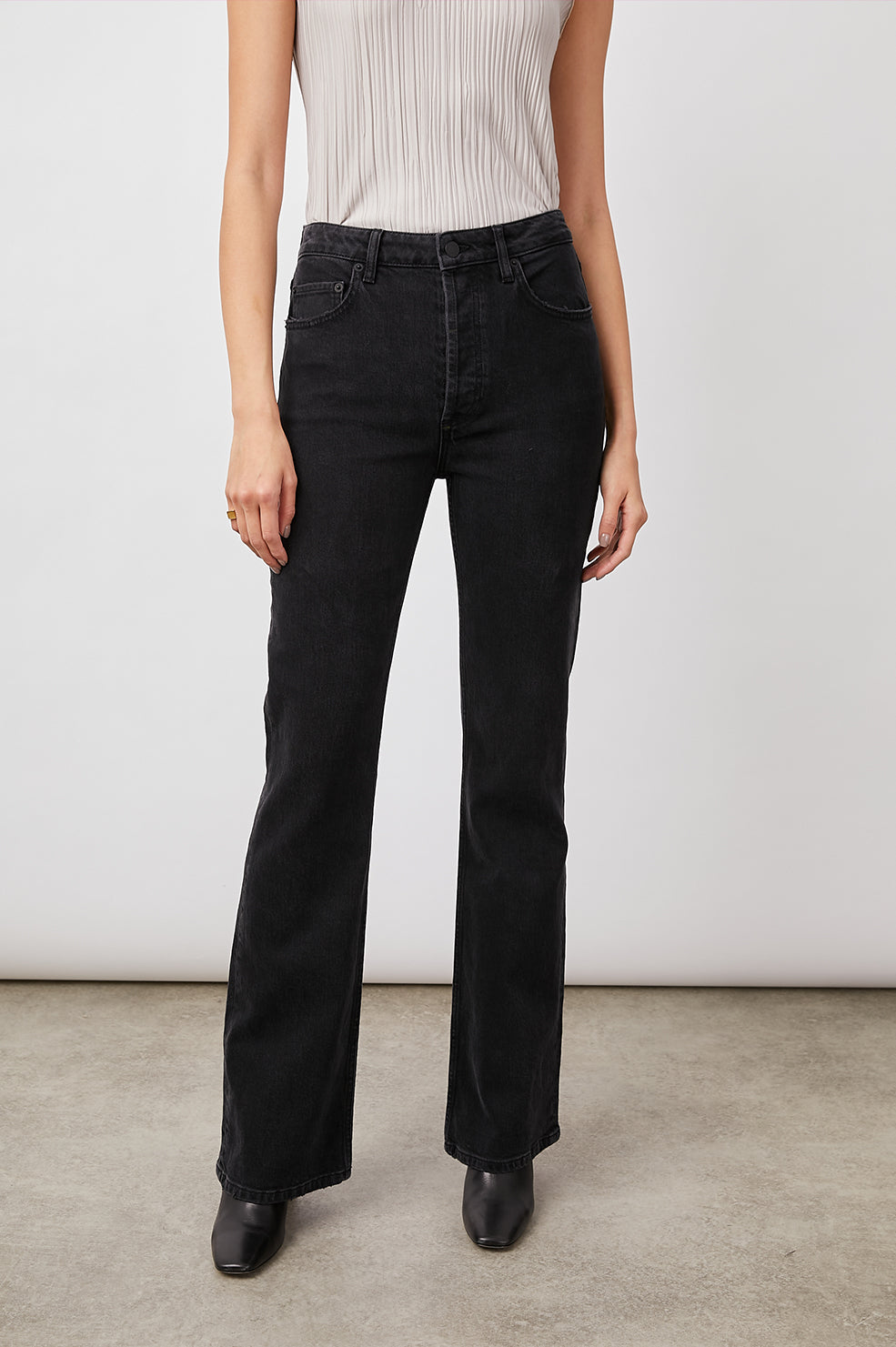 THE SUNSET - TARMAC - FRONT