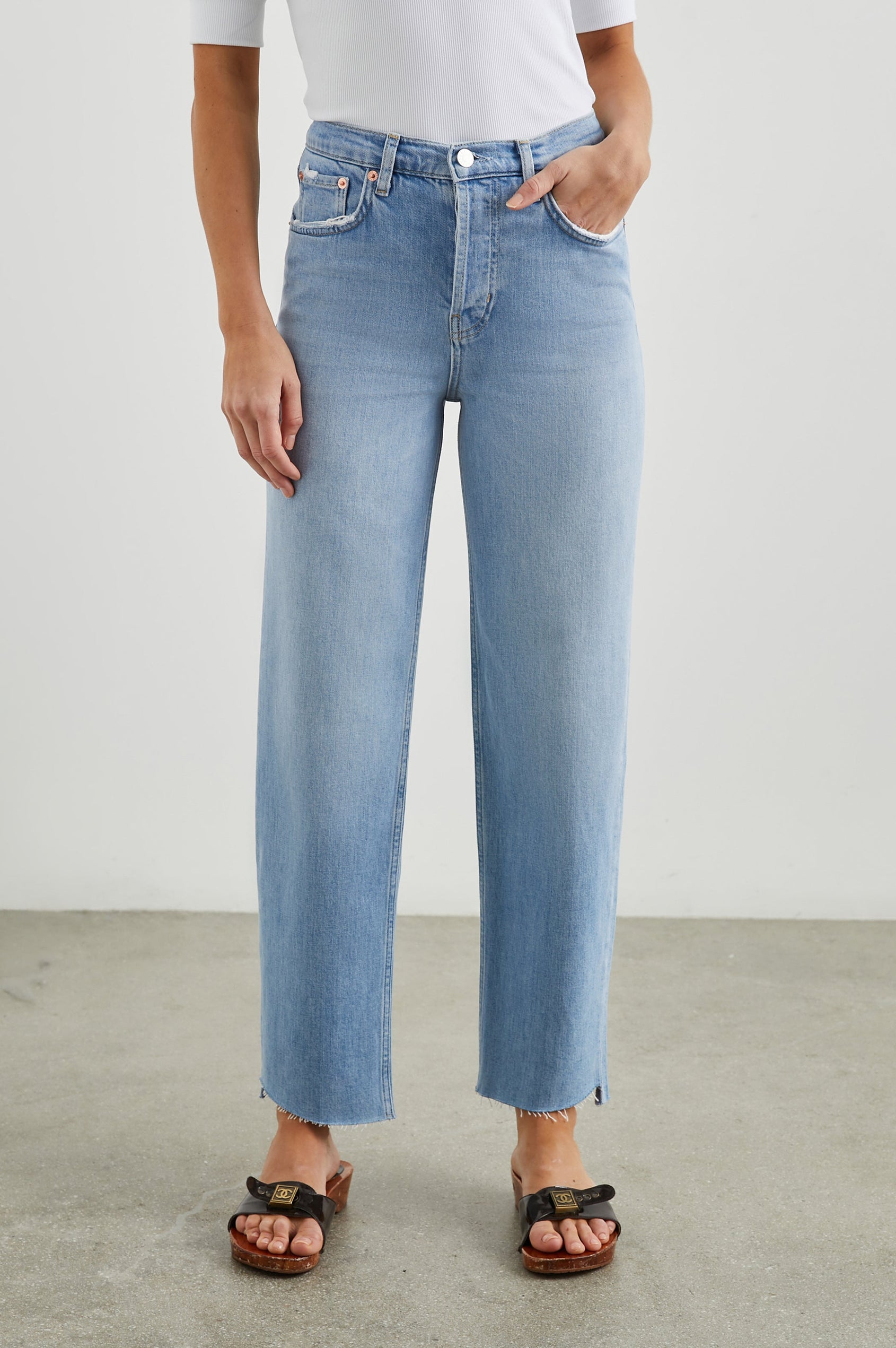 TOPANGA CROP STRAIGHT - BLUE MIST STEP HEM - FRONT BODY