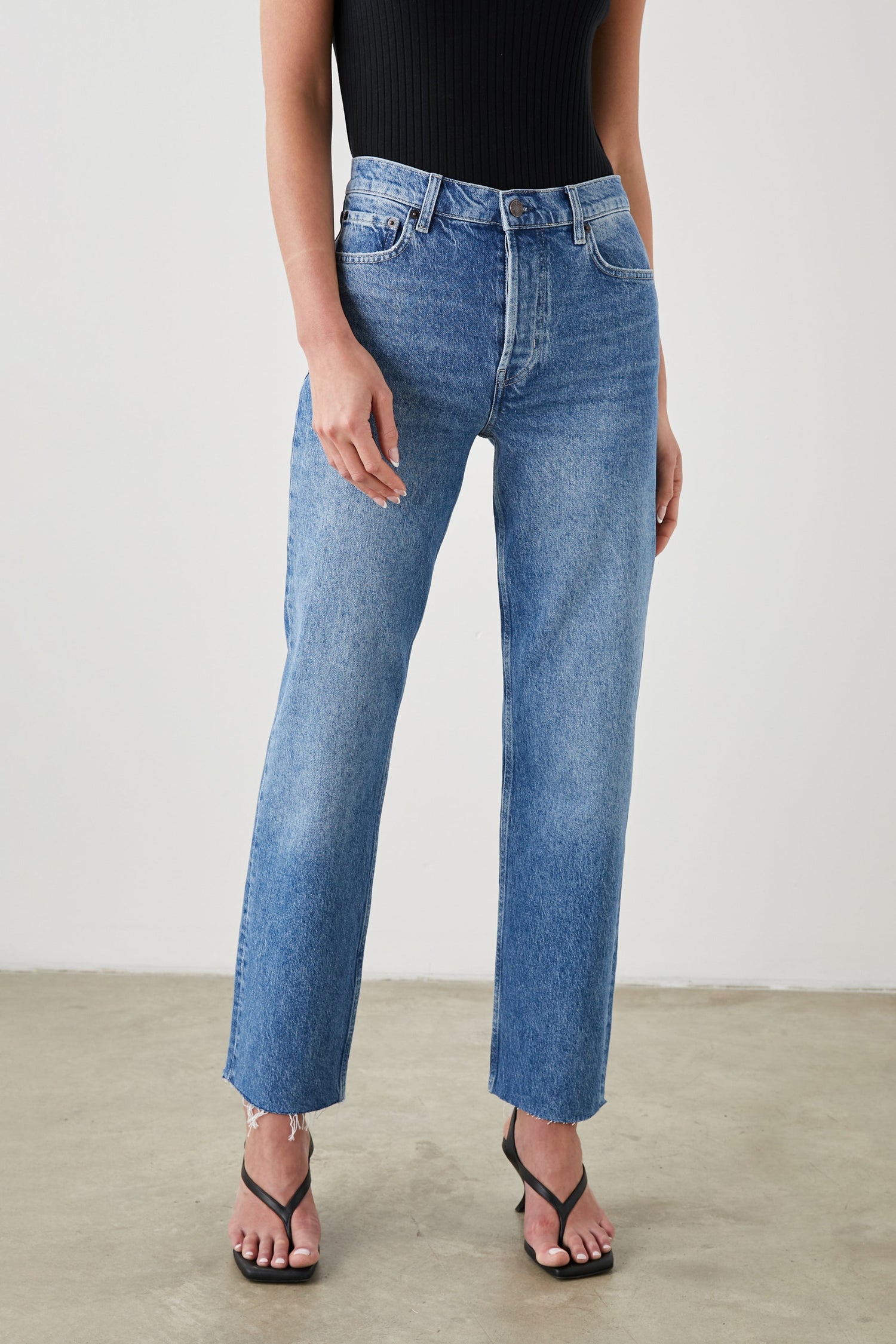 TOPANGA DELPHINIUM STRAIGHT JEAN - FRONT BODY