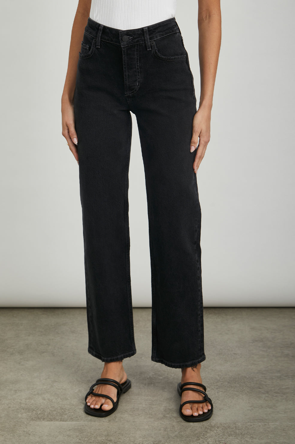 TOPANGA TARMAC PANT- FRONT
