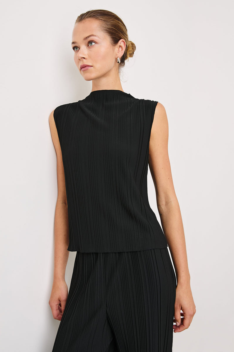 Jet Rails Merchandise TREA TOP - JET – Rails UK