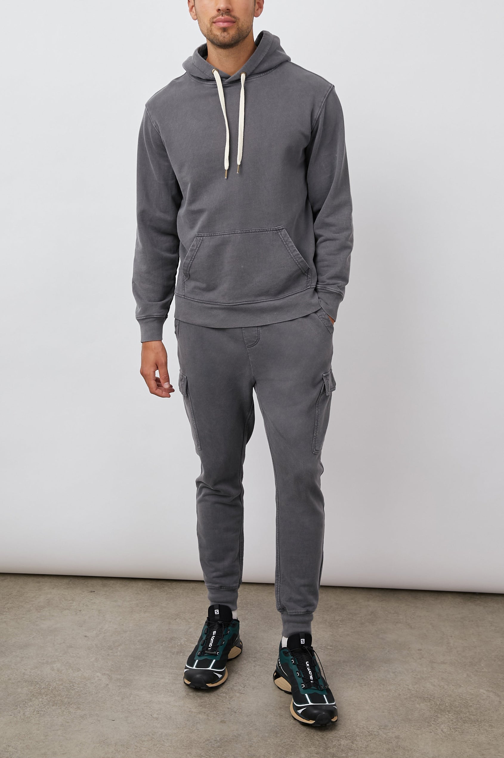 TRENT SWEATPANT CHARCOAL FROST - FULL BODY