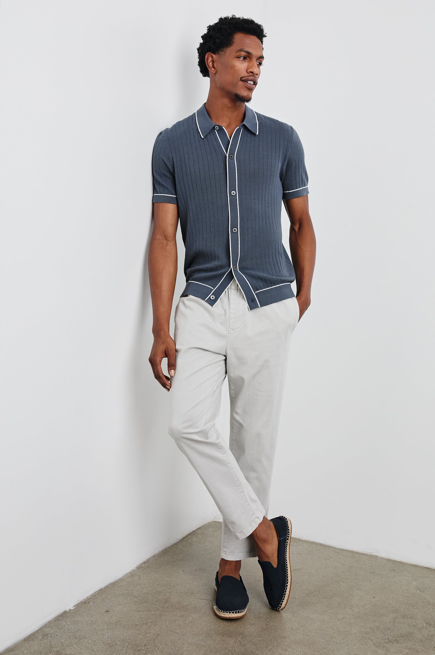 Vernon rib cotton short sleeve button down shirt with contrast trimmings in Faded Navy - full body front view posing