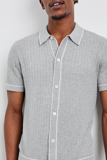 Vernon rib cotton short sleeve button down shirt with contrast trimmings in Grey Melange -  close up of details