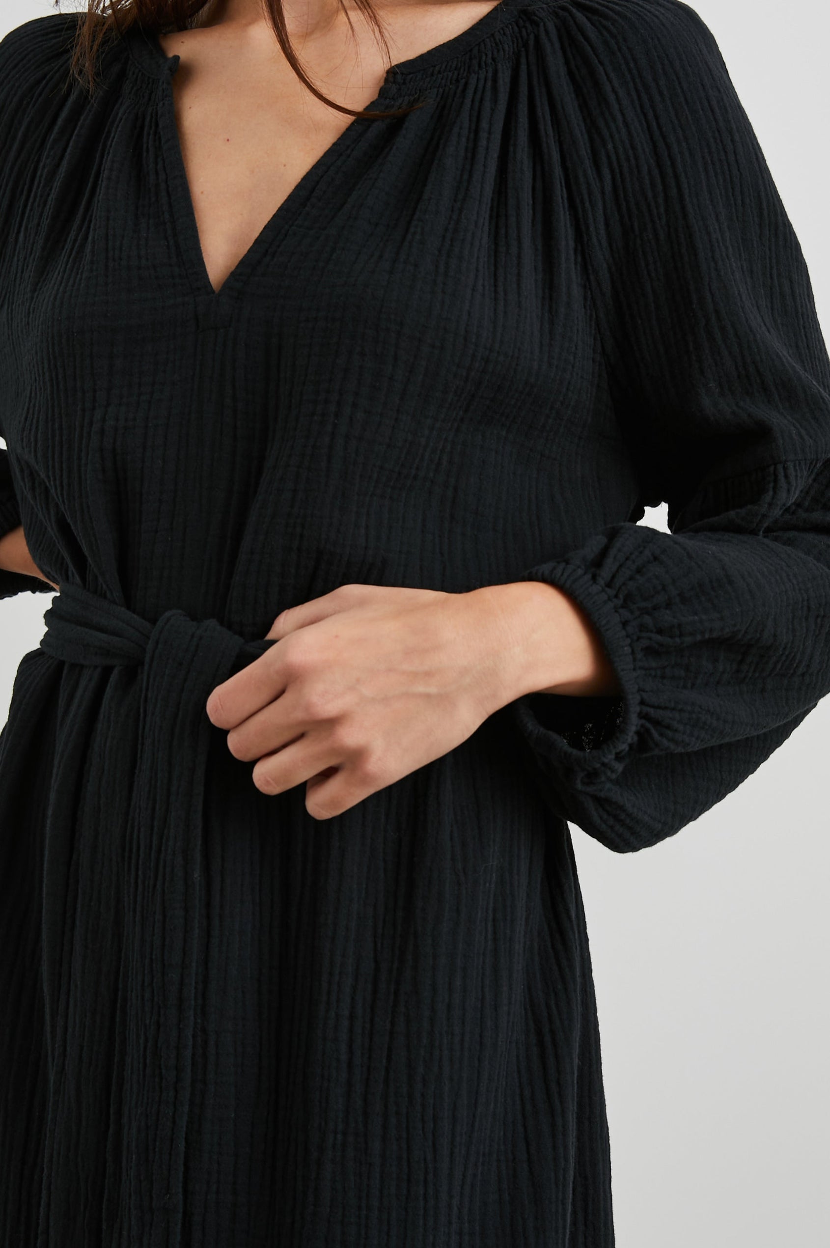 vittoria midi dress black Vittoria Key Midi Dress In Black - 85% Off