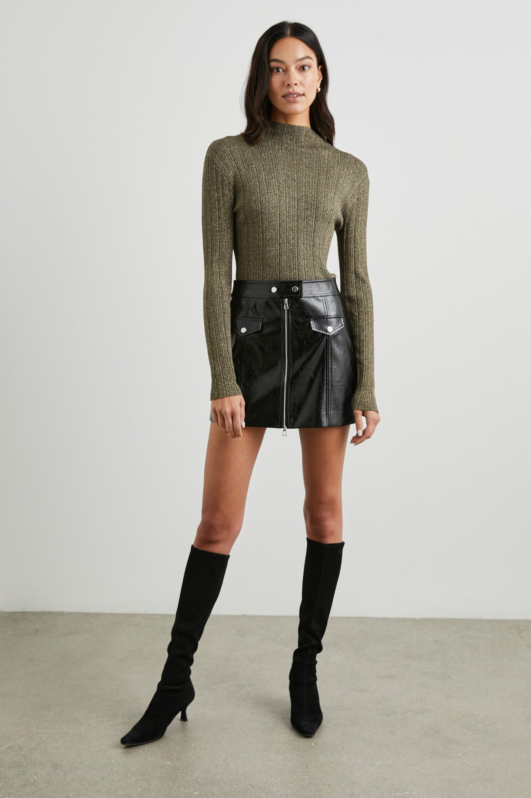 VIVIENNE-GOLD-LUREX-FULL FRONT BODY