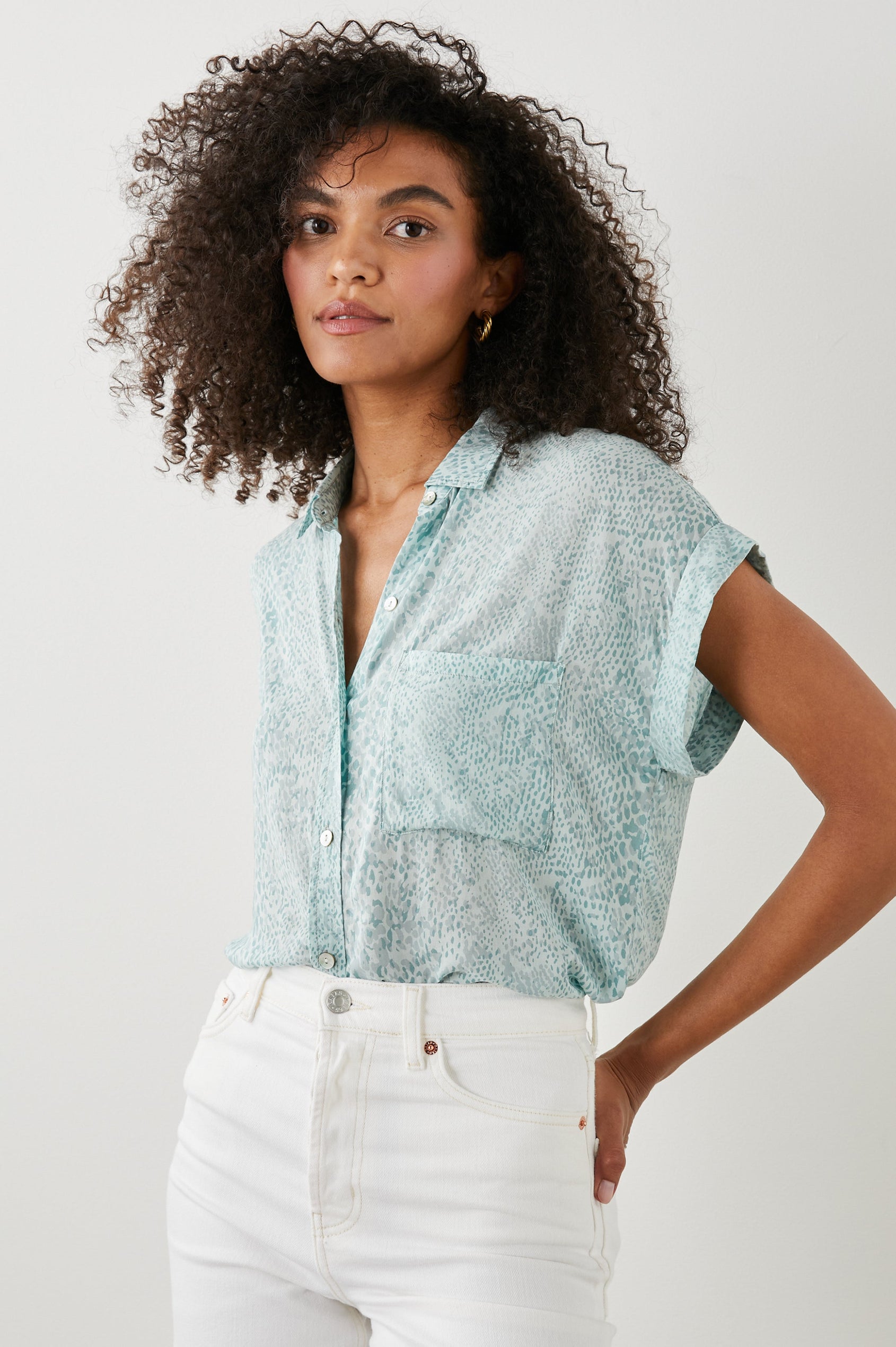WHITNEY SHIRT MINT BOA - SIDE ANGLE