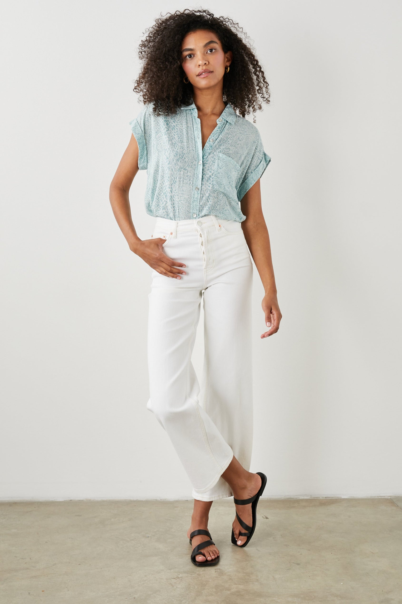 WHITNEY SHIRT MINT BOA - FULL FRONT BODY
