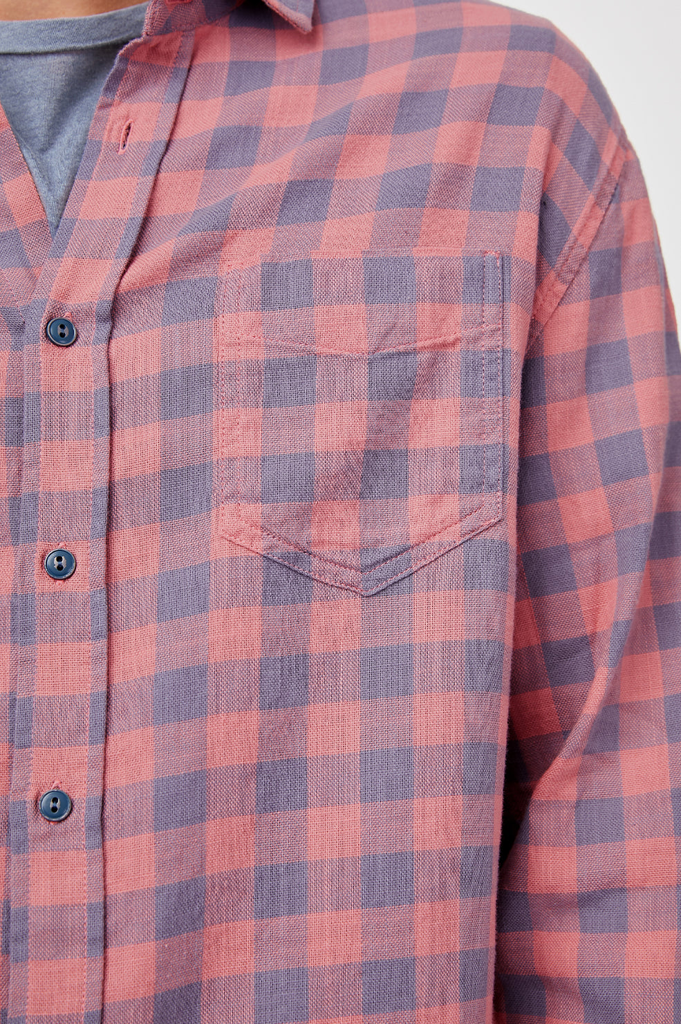 WYATT APRIL ROSE BUTTON DOWN LONG SLEEVE SHIRT -DETAIL