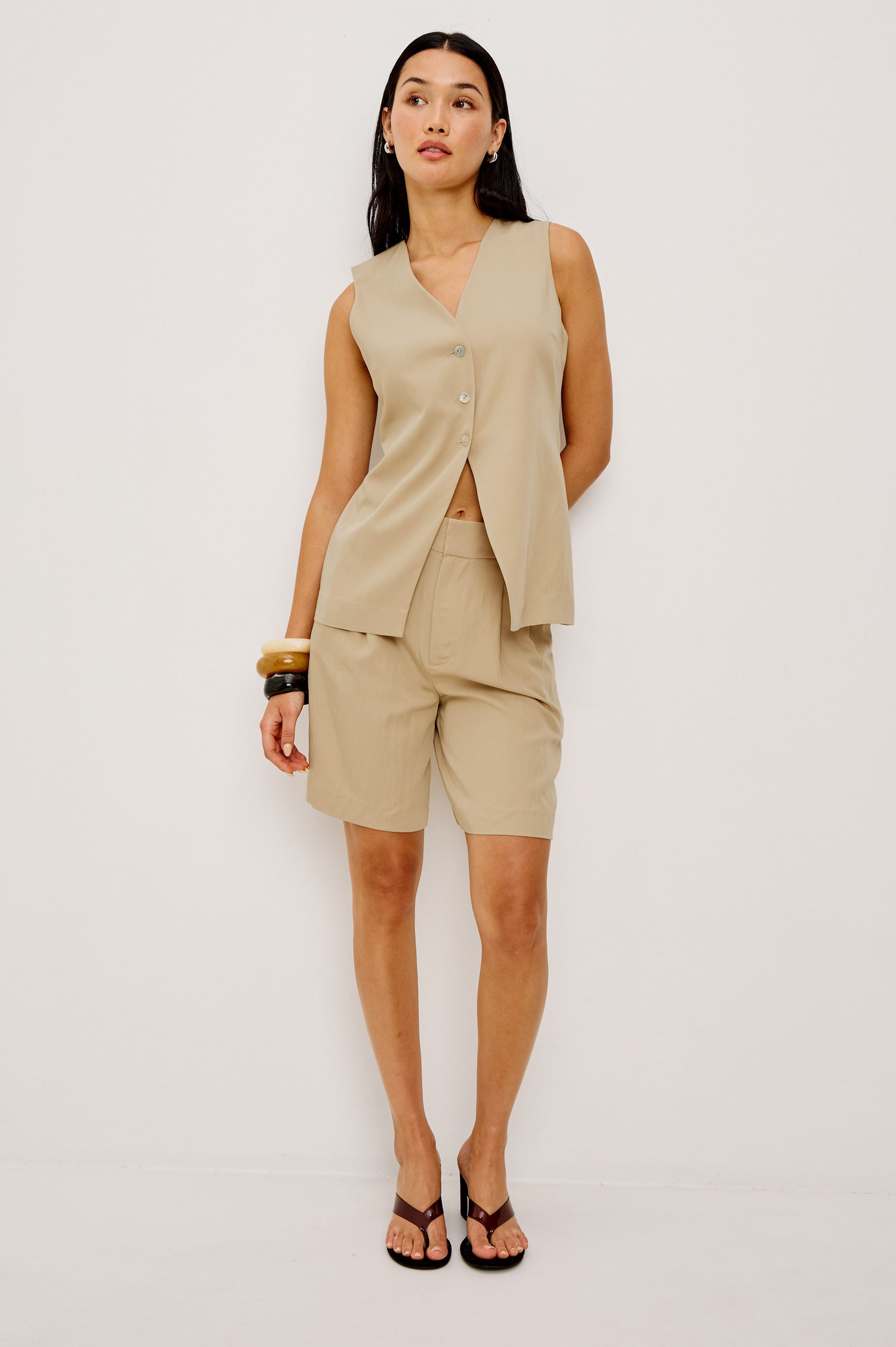 ZAMORA SHORT - ALMOND