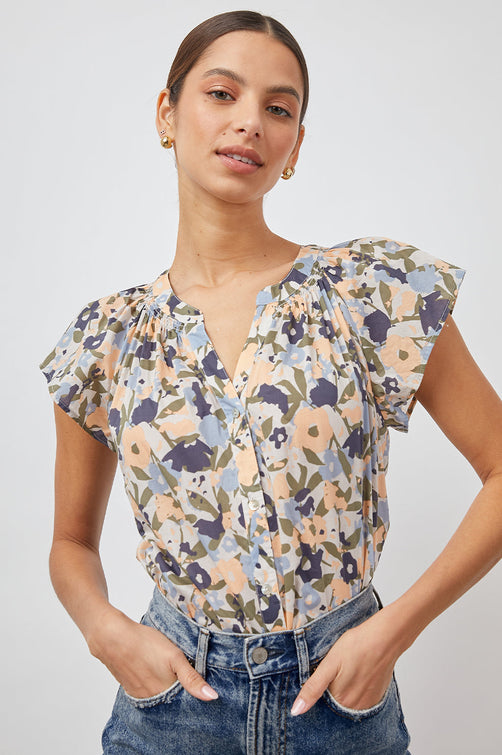 ALENA MOD FLORAL SHORT SLEEVE BLOUSE- FRONT TUCKED IN