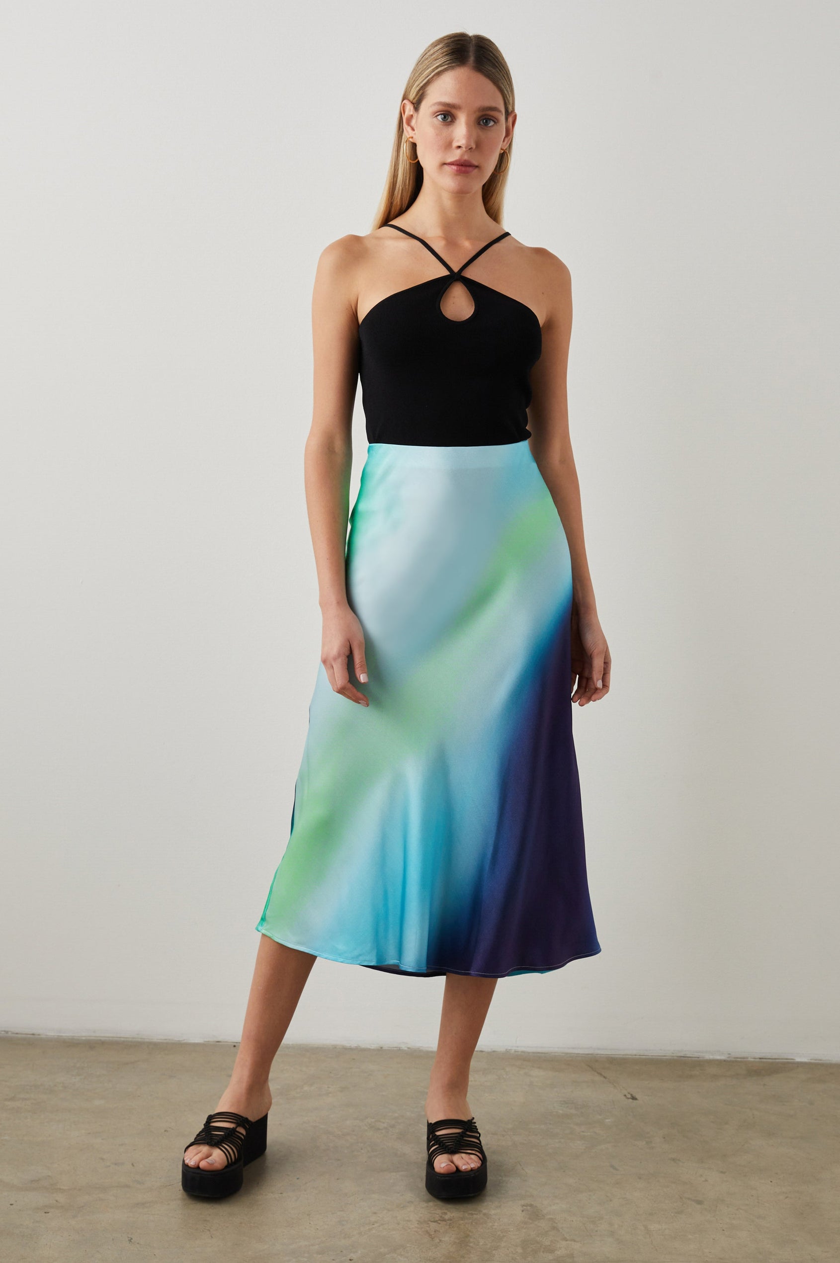 ANYA SKIRT MALIBU WAVES - FULL FRONT BODY