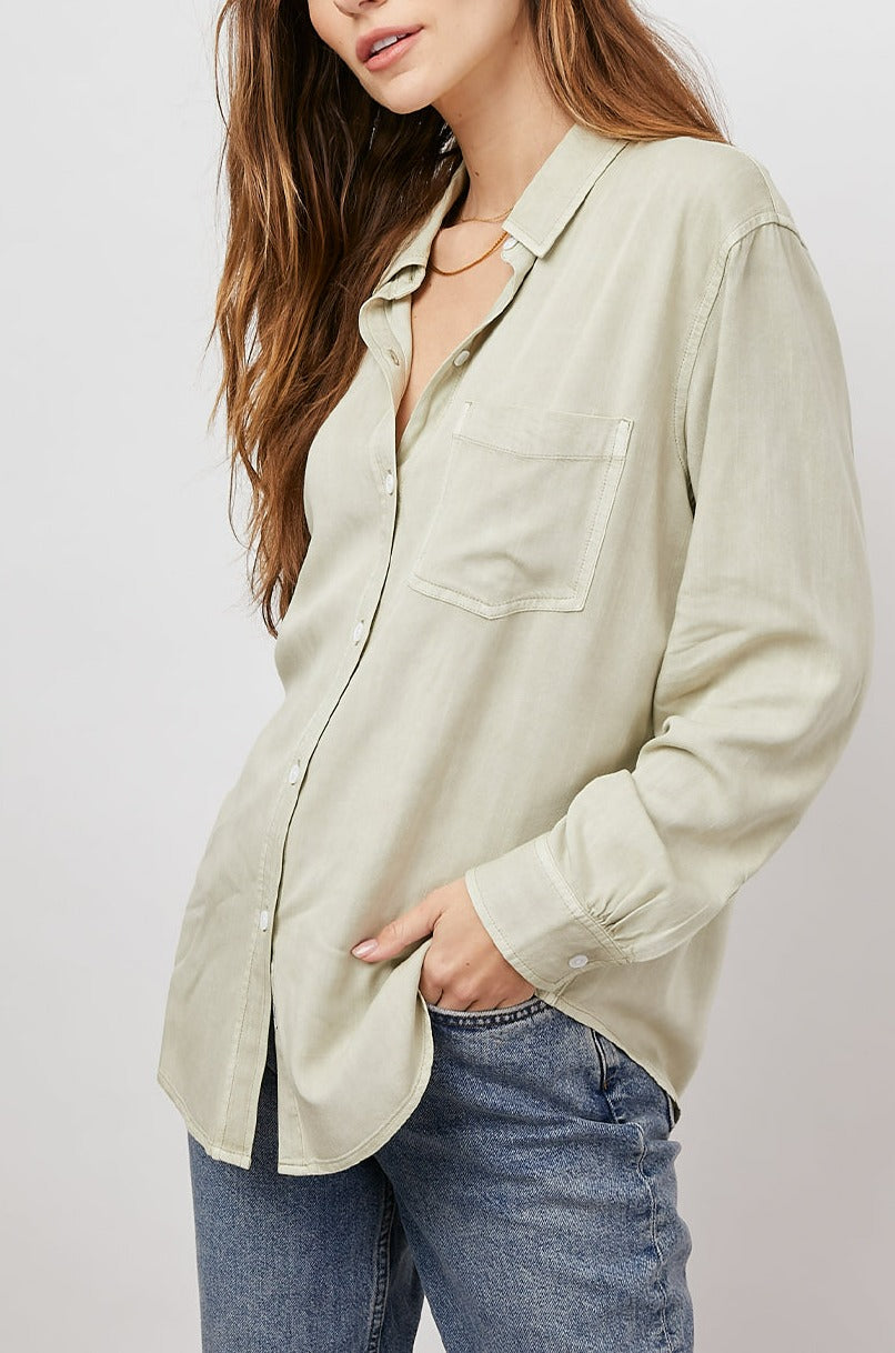 BARRETT LIGHT OLIVE LONG SLEEVE BUTTON DOWN-FRONT UNTUCKED